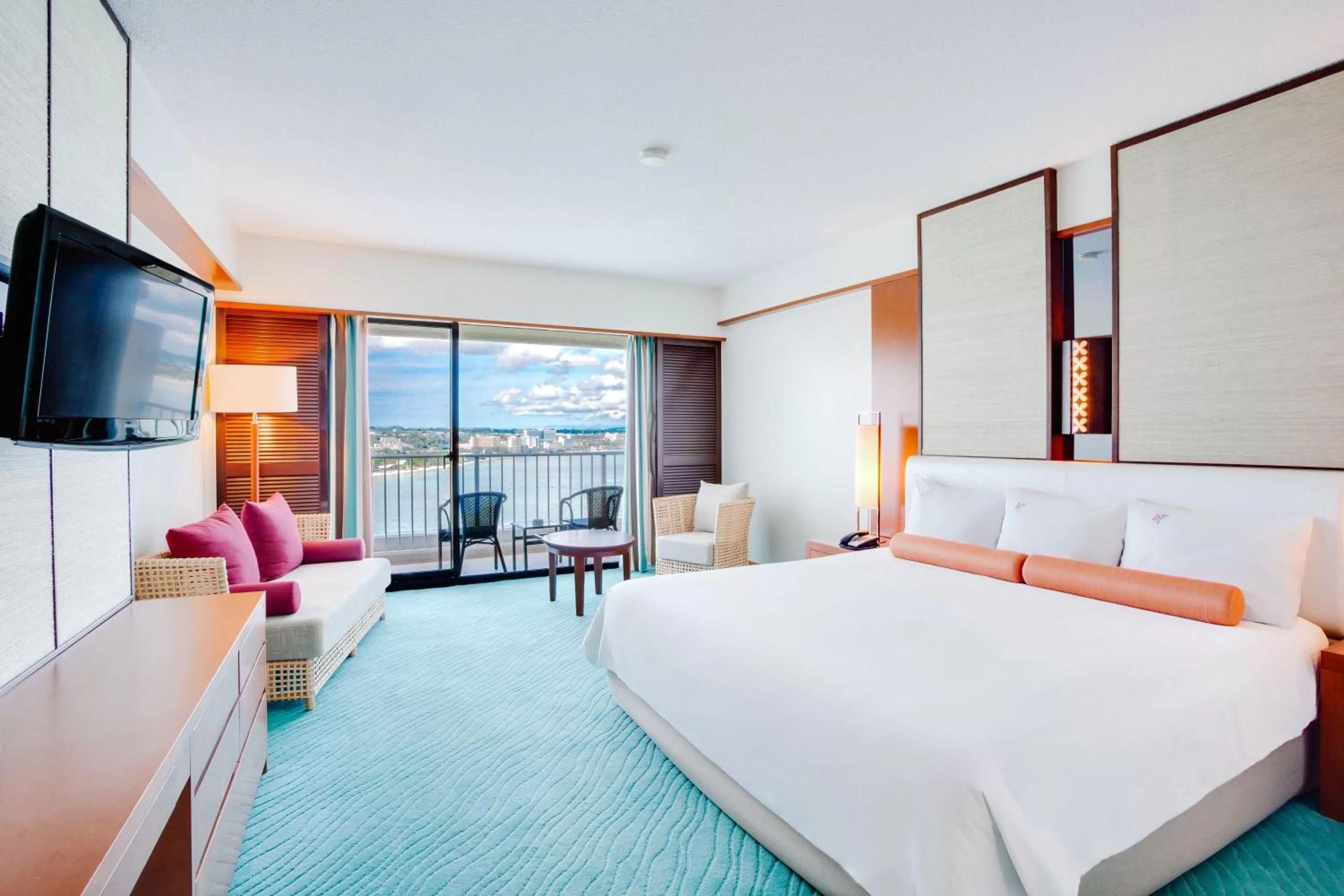 Bedroom, Bed in Hotel Nikko Guam