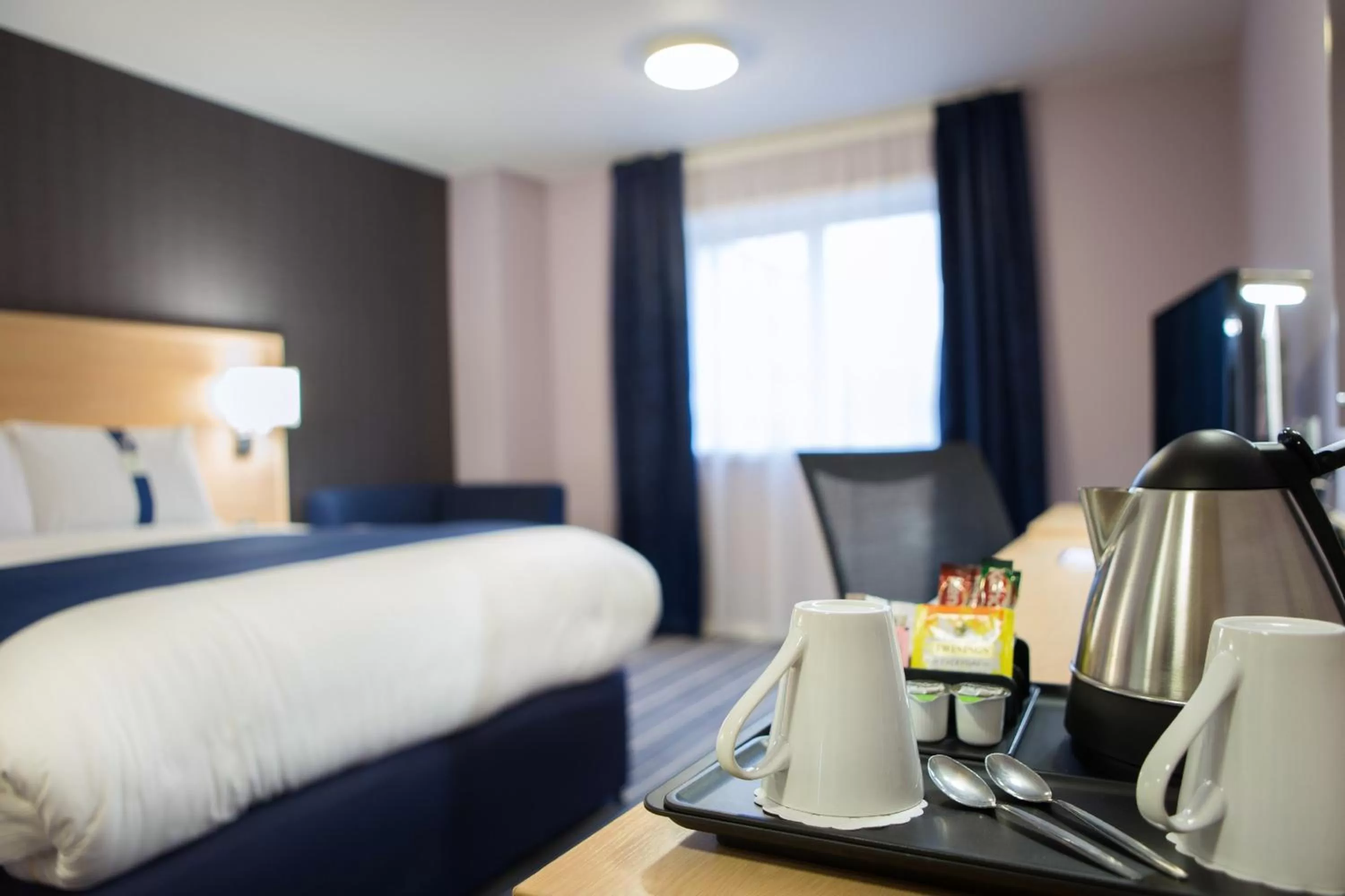 Photo of the whole room, Bed in Holiday Inn Express Manchester Airport by IHG