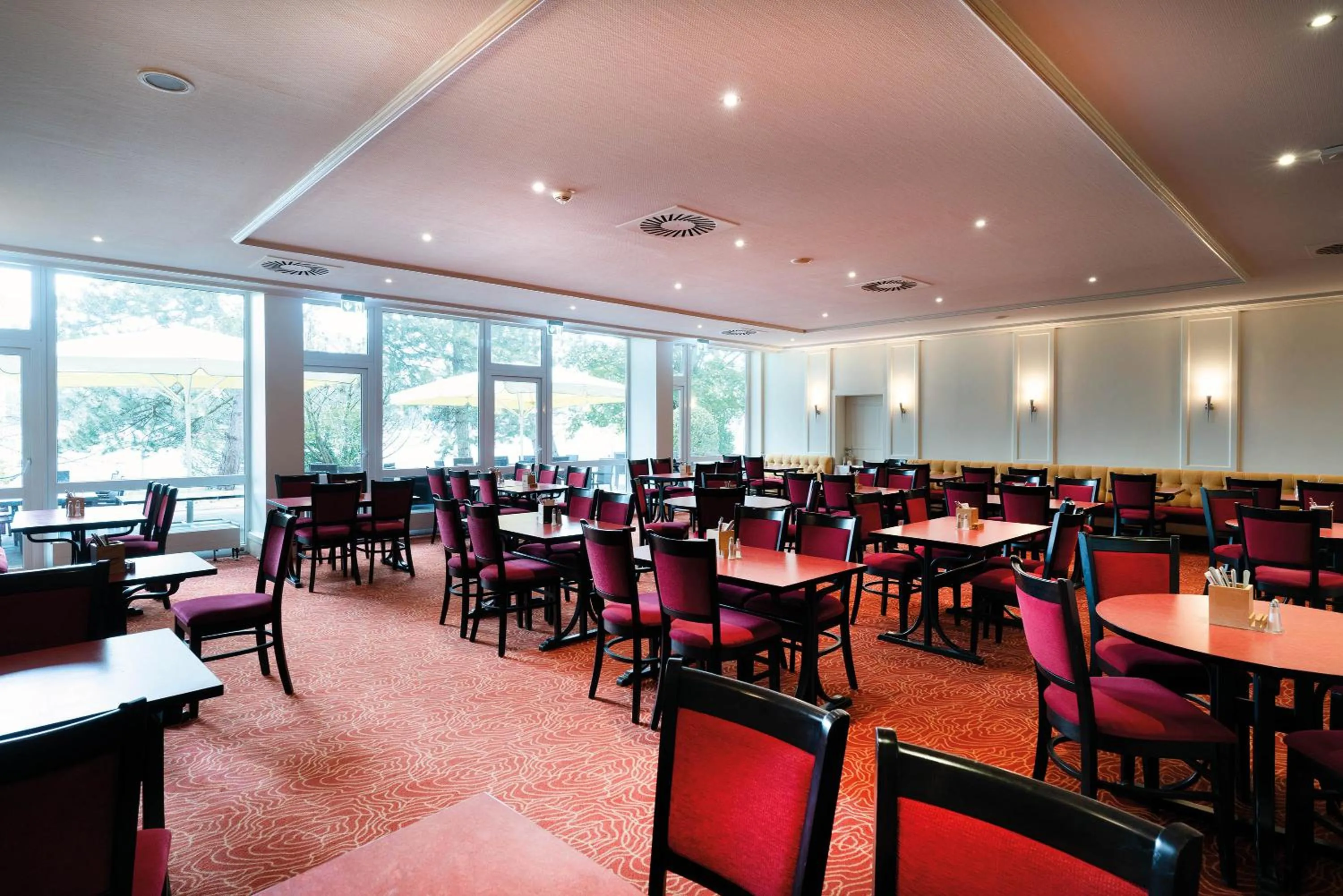 Restaurant/places to eat in Seminaris Hotel Nürnberg