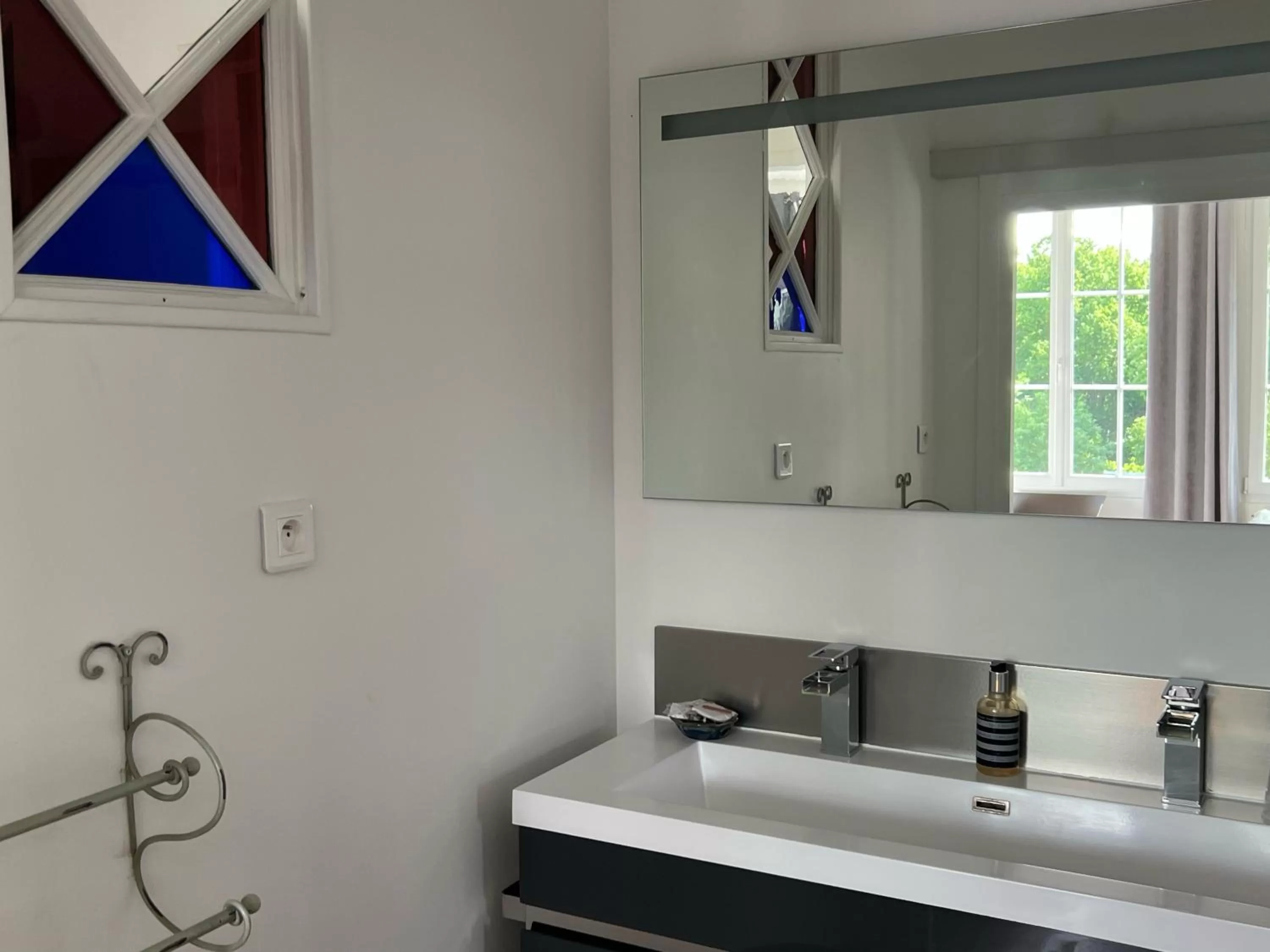 Bathroom in Chambres d'hôtes & Spa Les Perce Neige