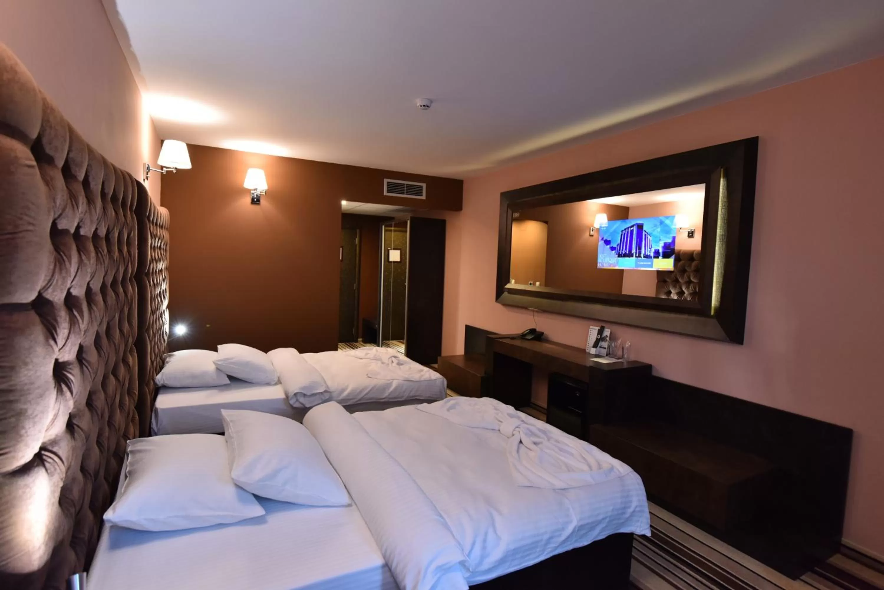 TV and multimedia, Bed in Best Boutique Hotel