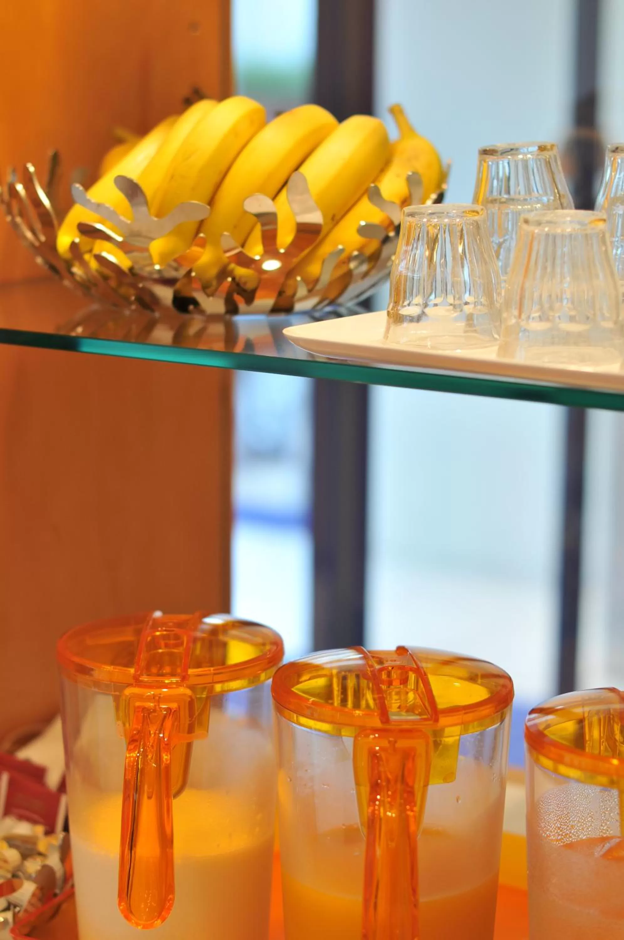 Food in 7 Days Hotel