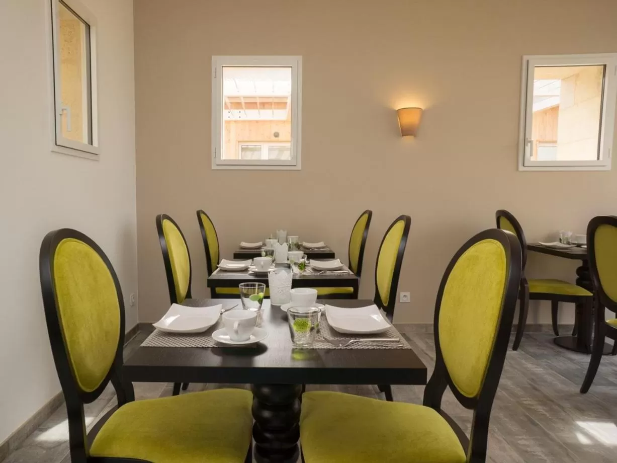 Dining area, Restaurant/Places to Eat in Chateau La France