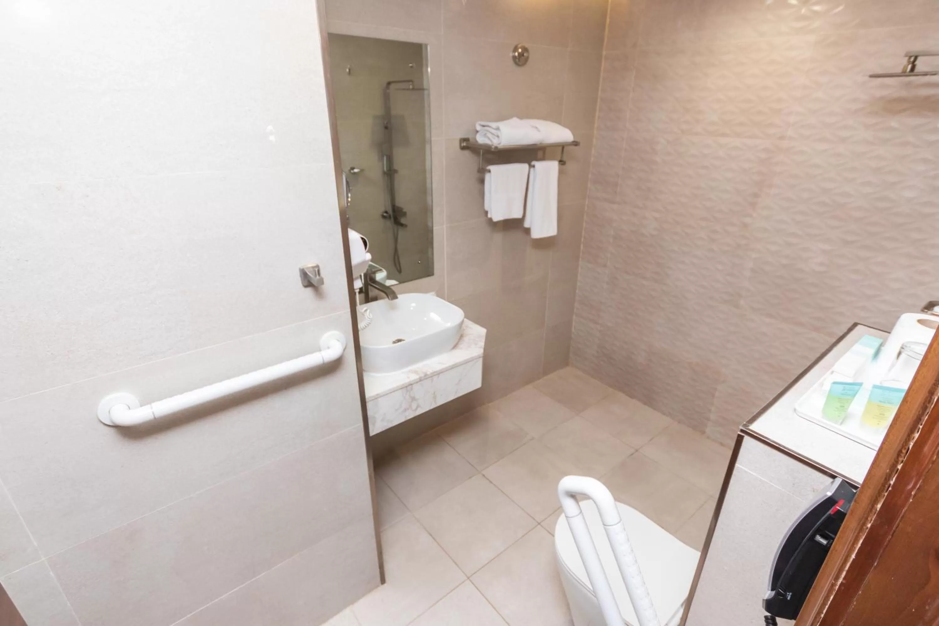 Bathroom in Le Wana Hotel