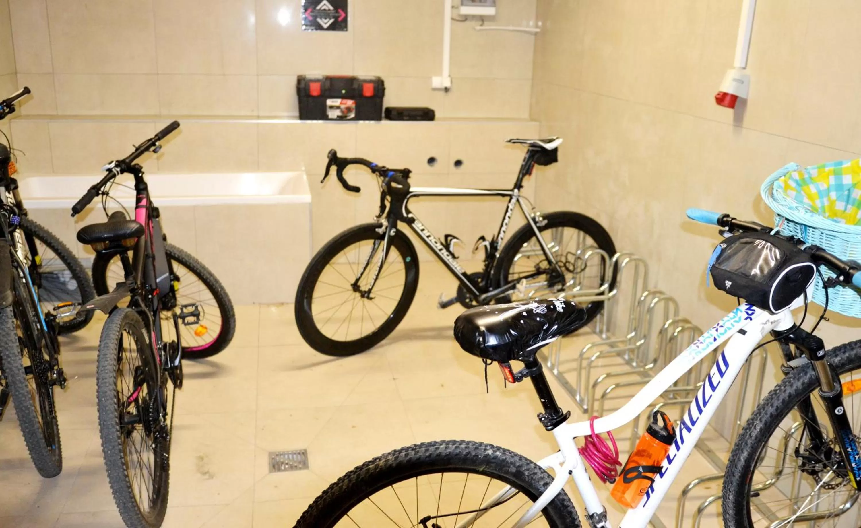 Cycling in Willa ŻeglarSki