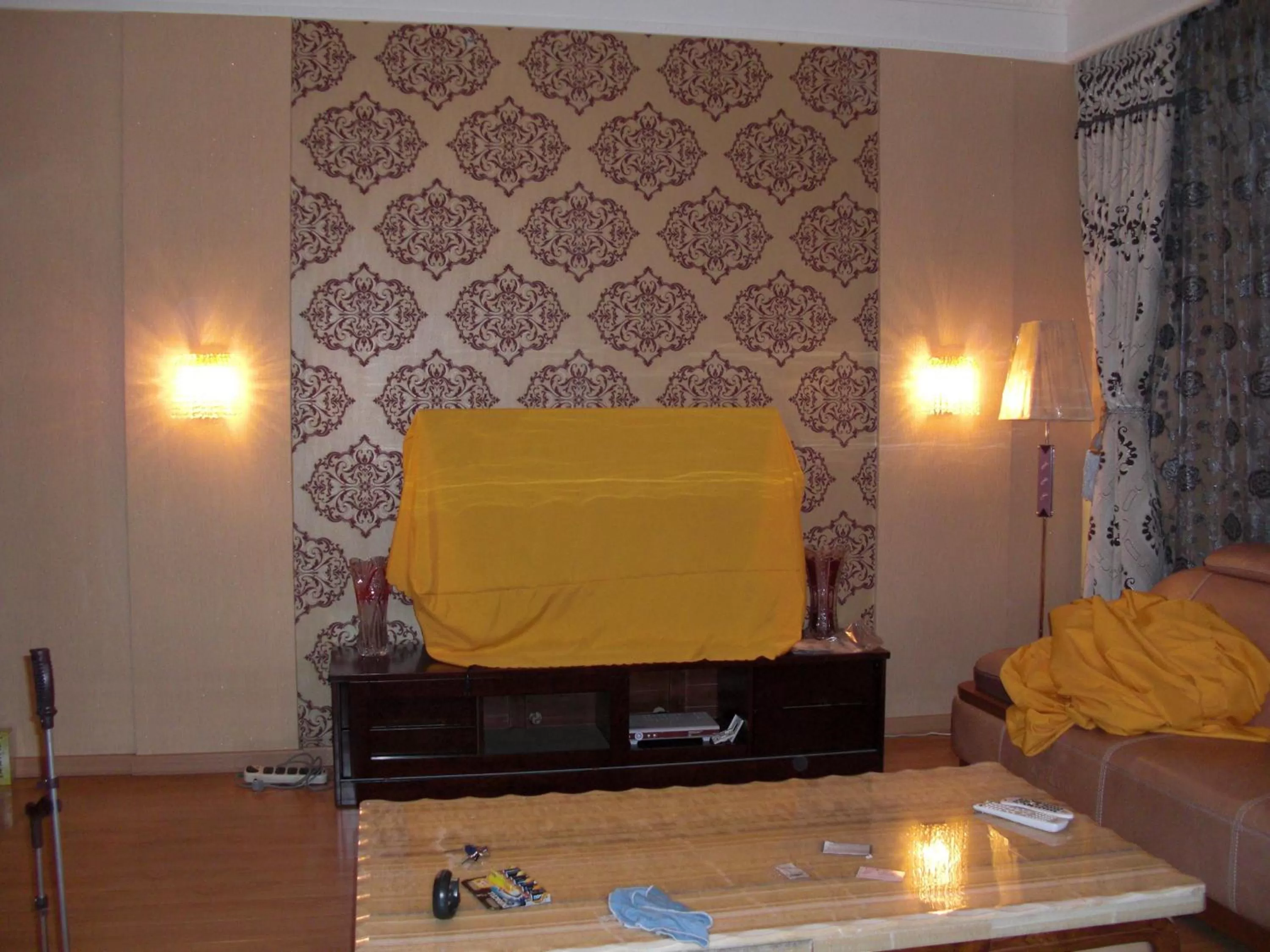 Living room, Bed in Beijing Dragon Hotel