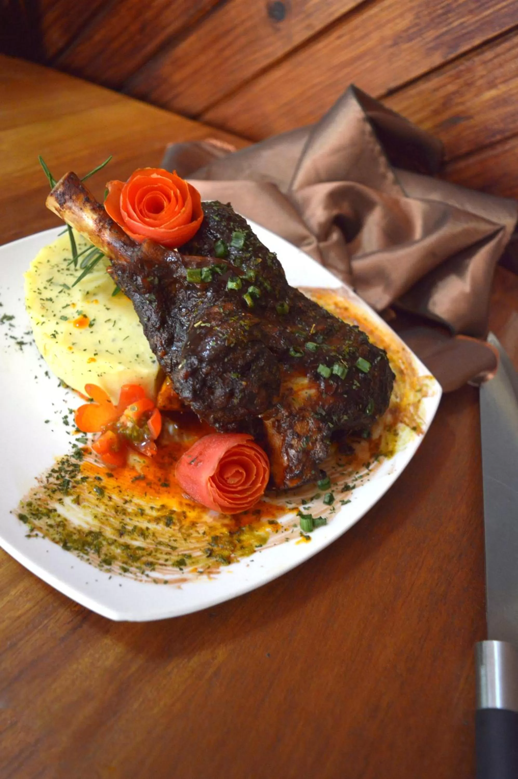 Food and drinks in Lido Hotel