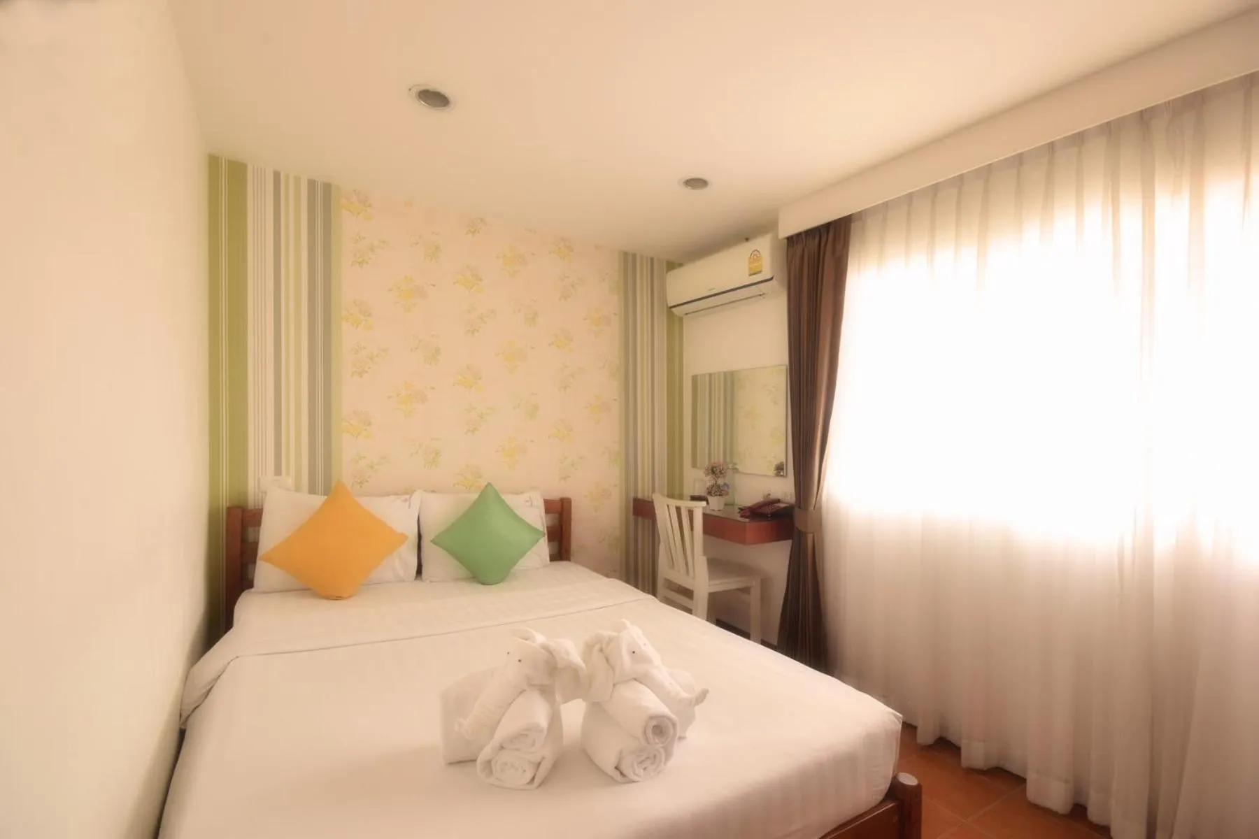 Bed in Blissotel Ratchada