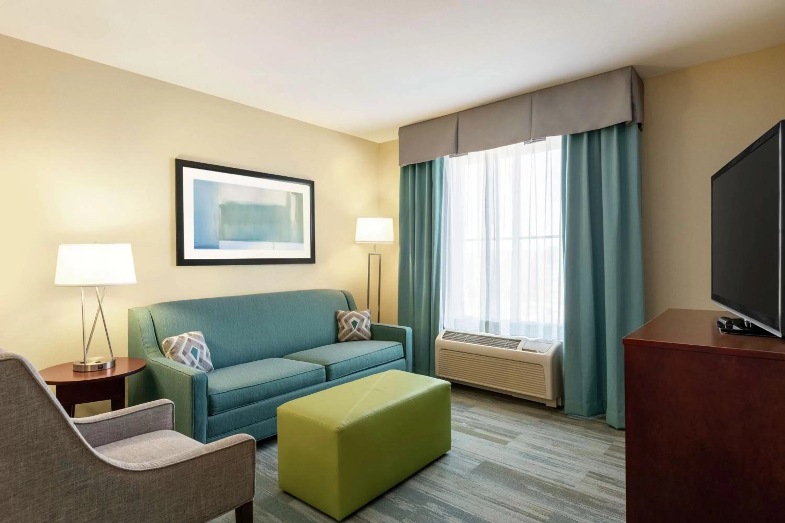 Bedroom in Homewood Suites by Hilton Macon-North