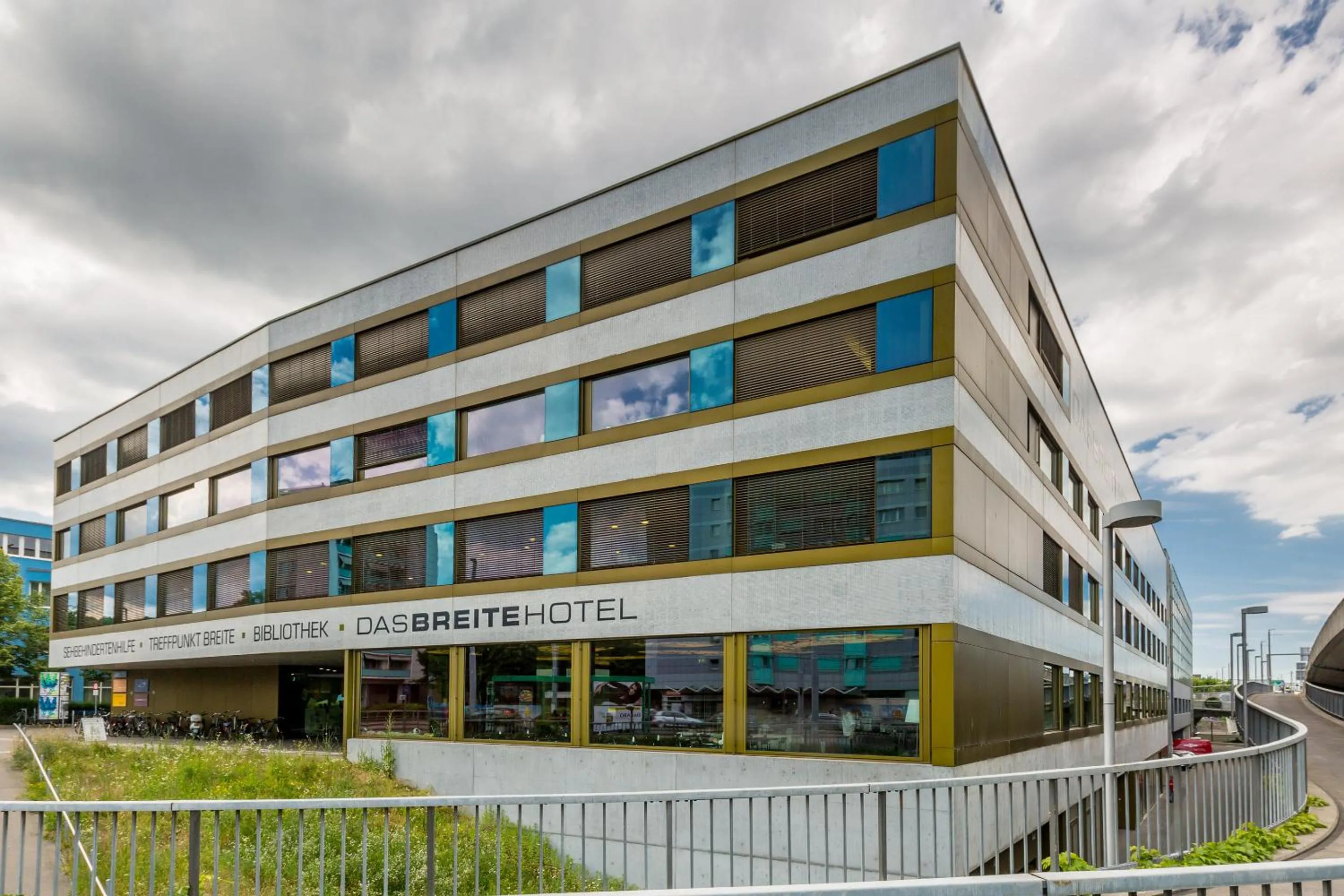 Property building in Dasbreitehotel am Rhein