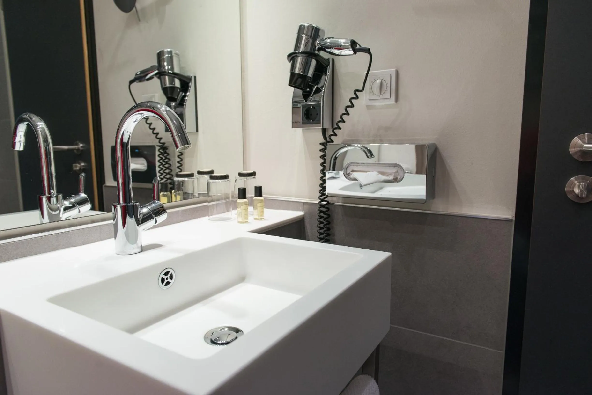 Bathroom in Hotel Hamburger Hof