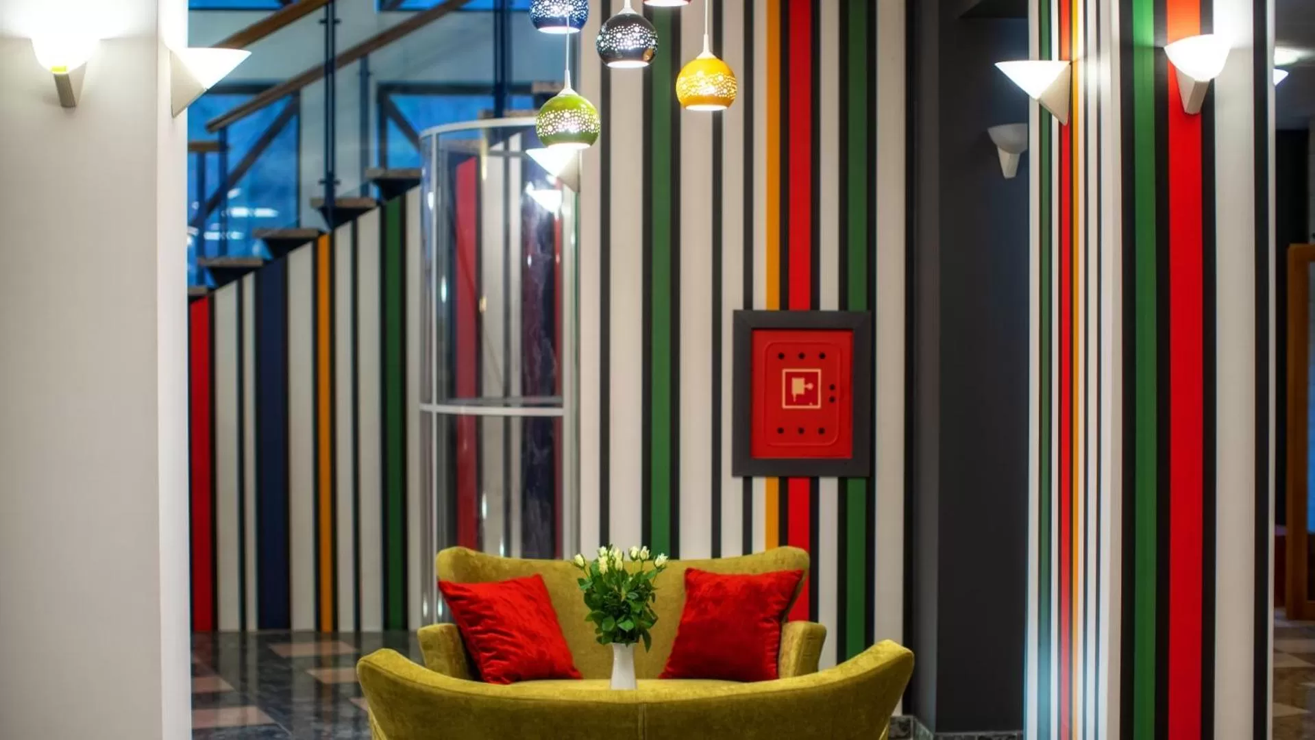 Lobby or reception in Gronie Ski & Bike