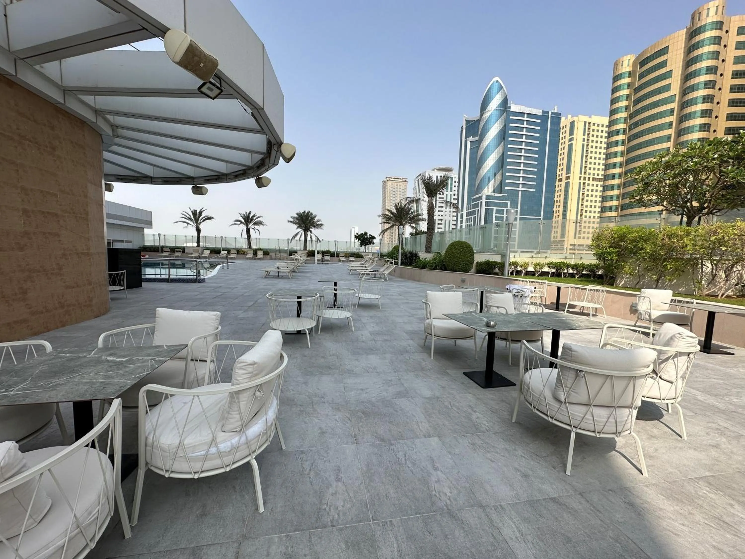 Swimming pool in Aparthotel Adagio Fujairah