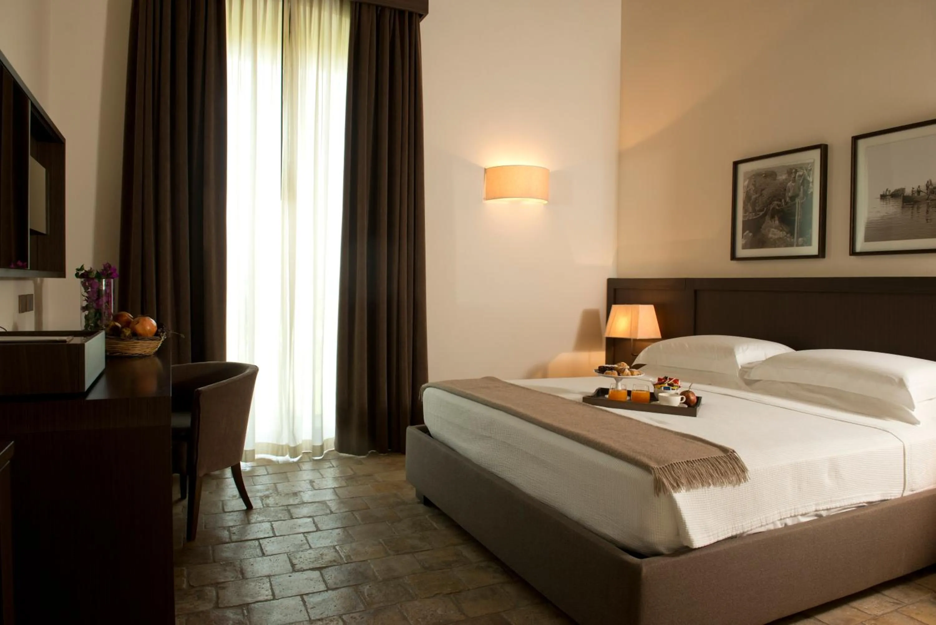 Bedroom, Bed in Relais Histò San Pietro Sul Mar Piccolo