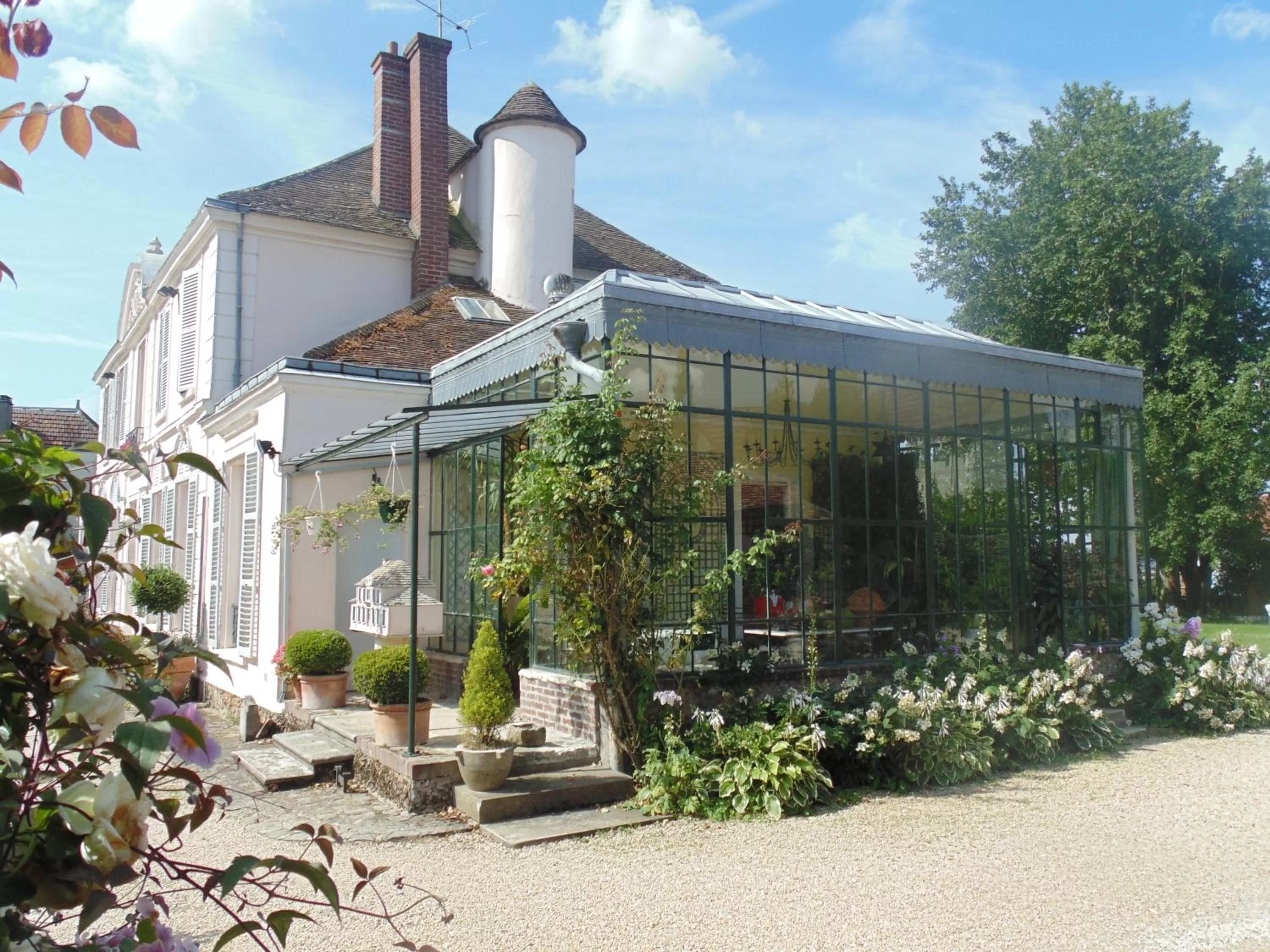 Property building in Clos Saint Nicolas