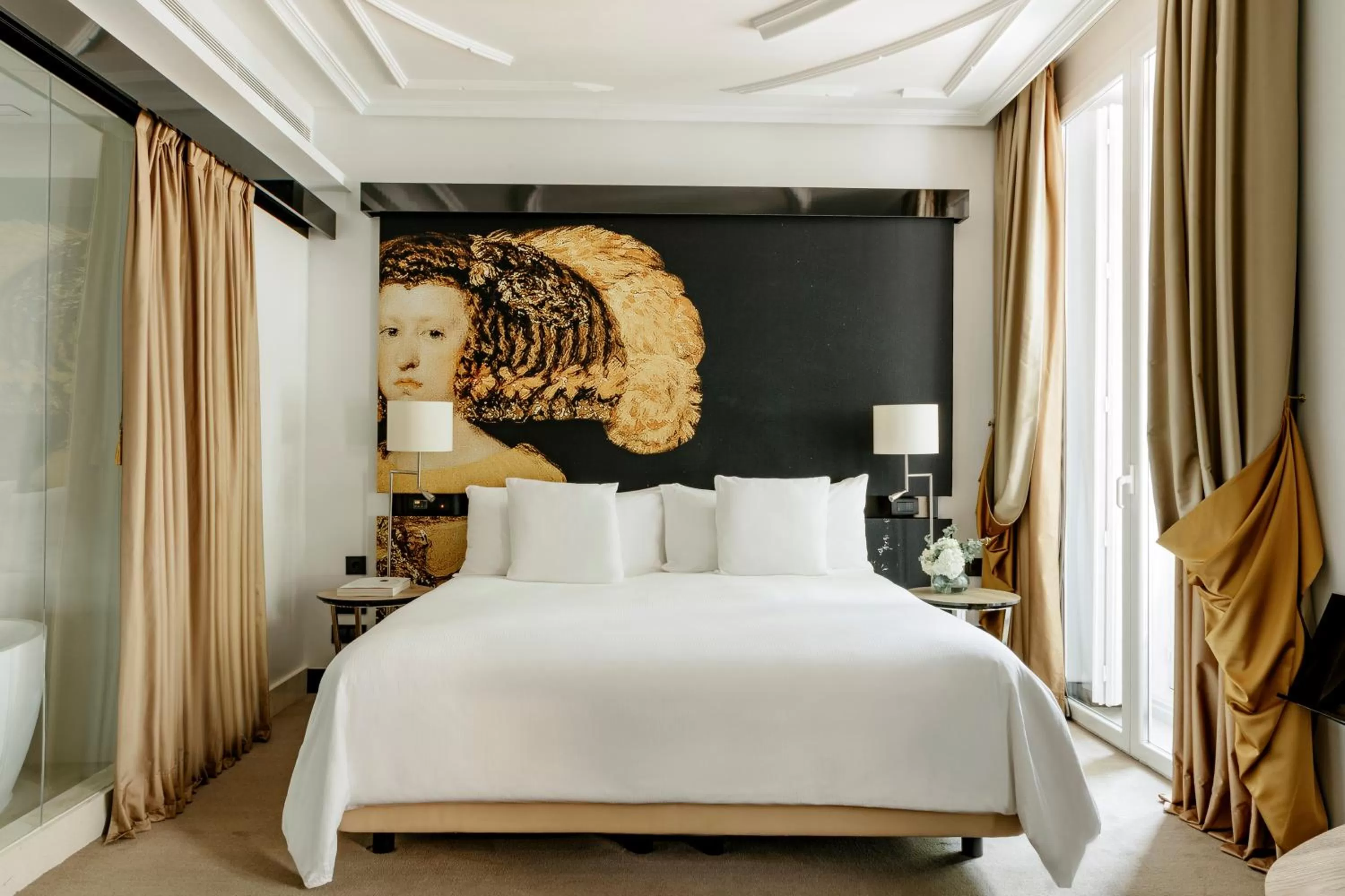 Bed in Palacio de los Duques Gran Meliá - The Leading Hotels of the World