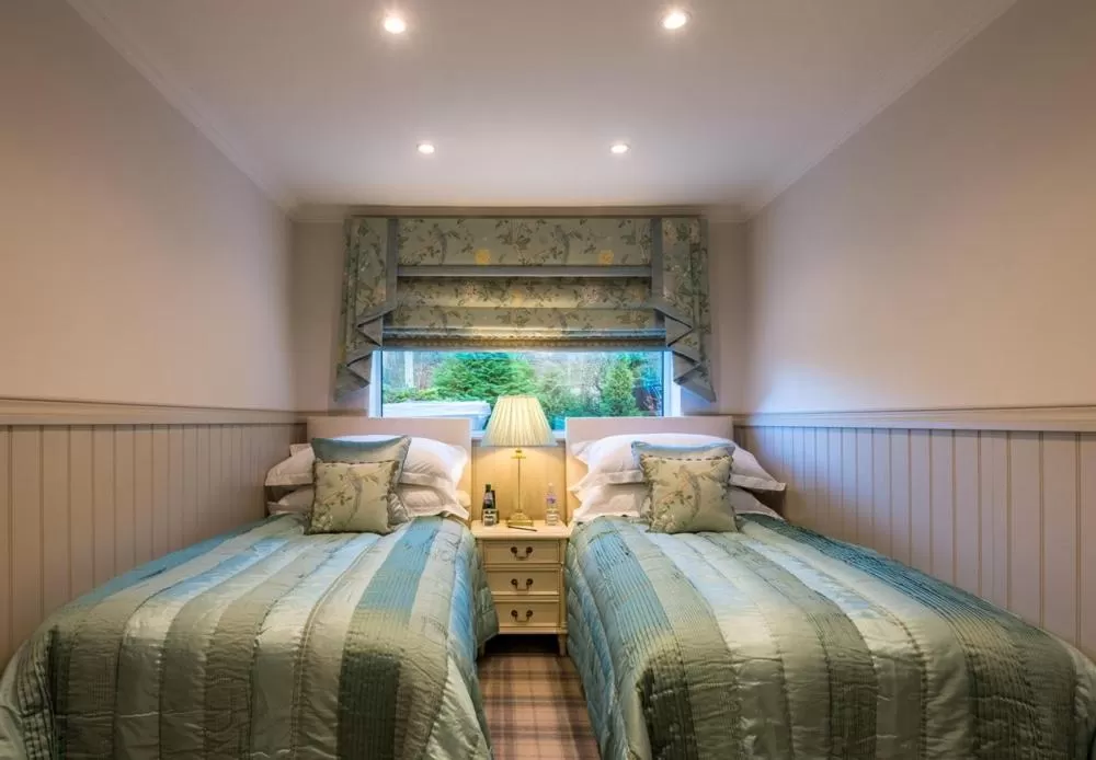 Bed in Crossbasket Castle, Hotel & Restaurant