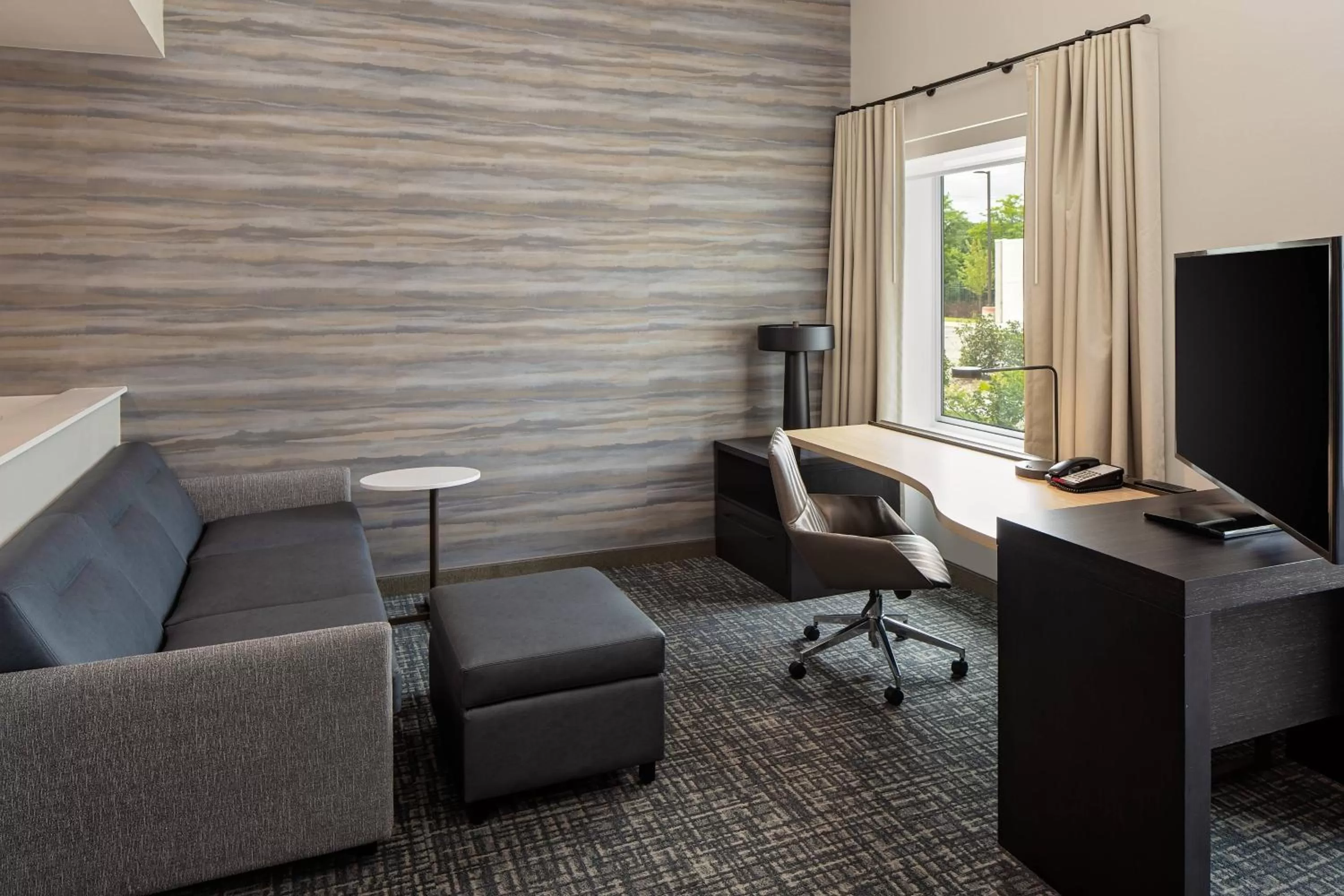 Living room in Residence Inn by Marriott Detroit Farmington Hills