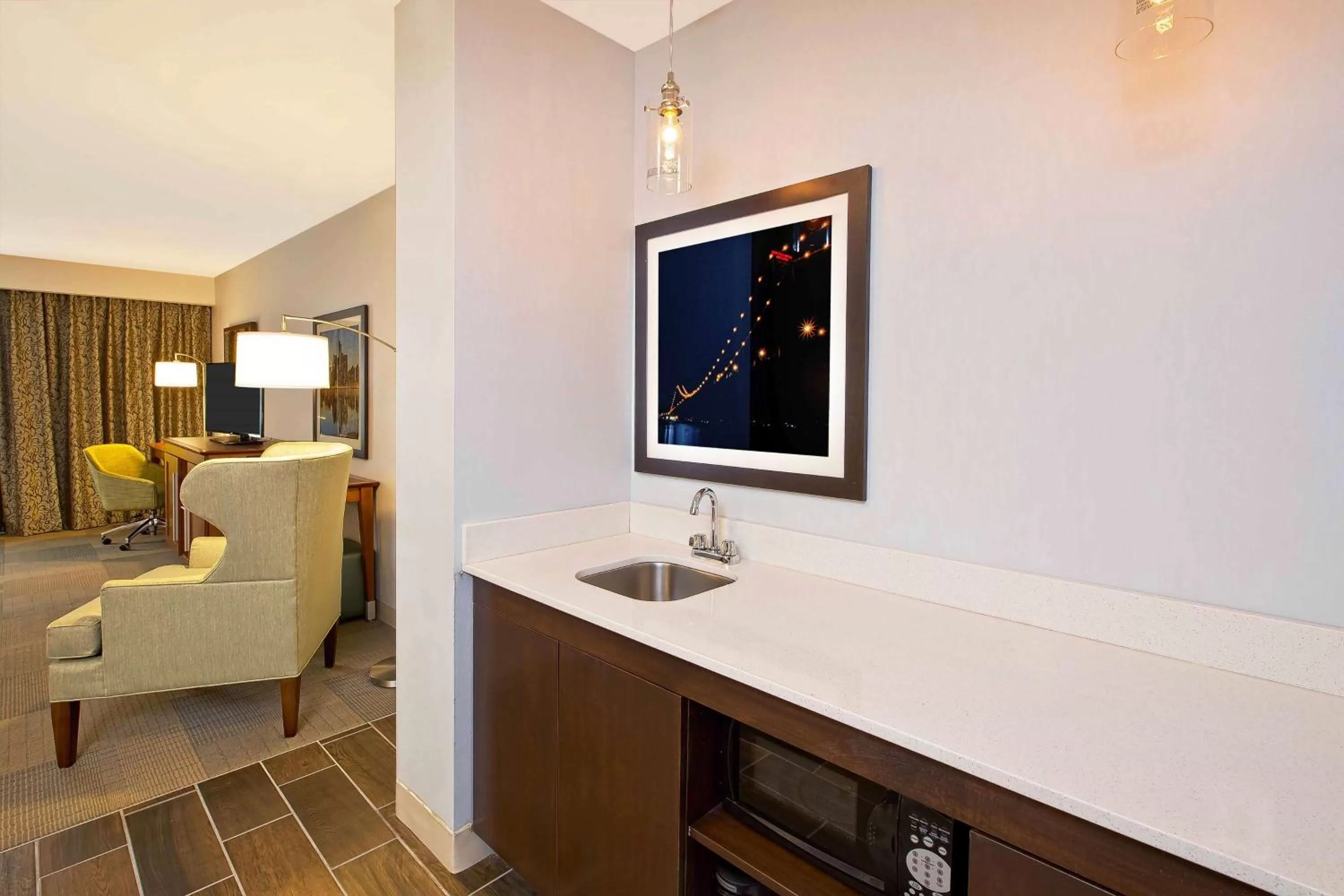 Bed in Hampton Inn by Hilton West Bloomfield Novi