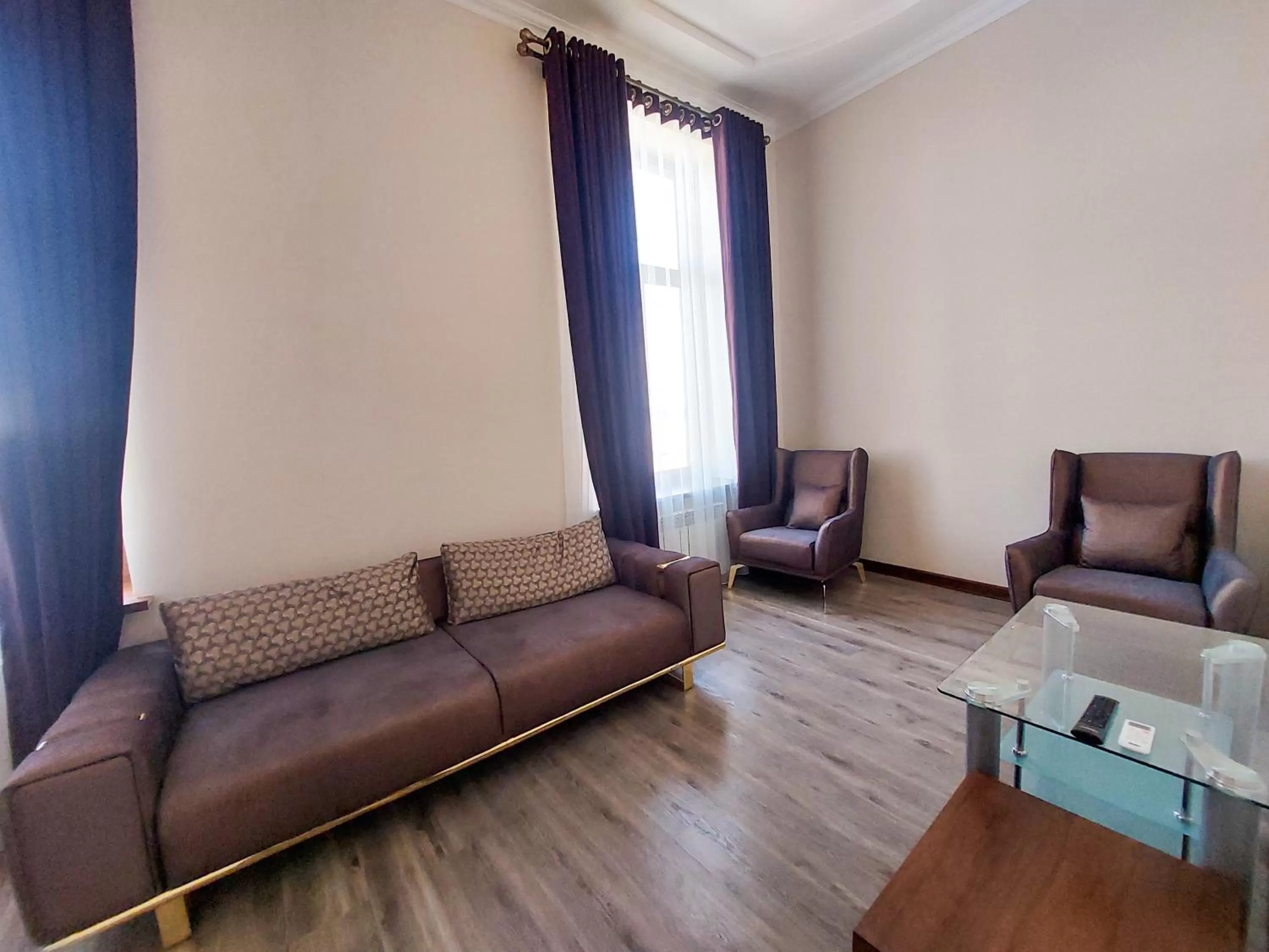 Seating area in Samarabonu Hotel