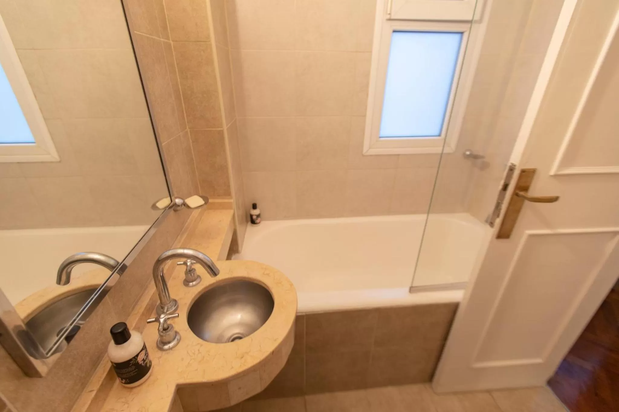 Shower in El Misti Hotel Buenos Aires Centro