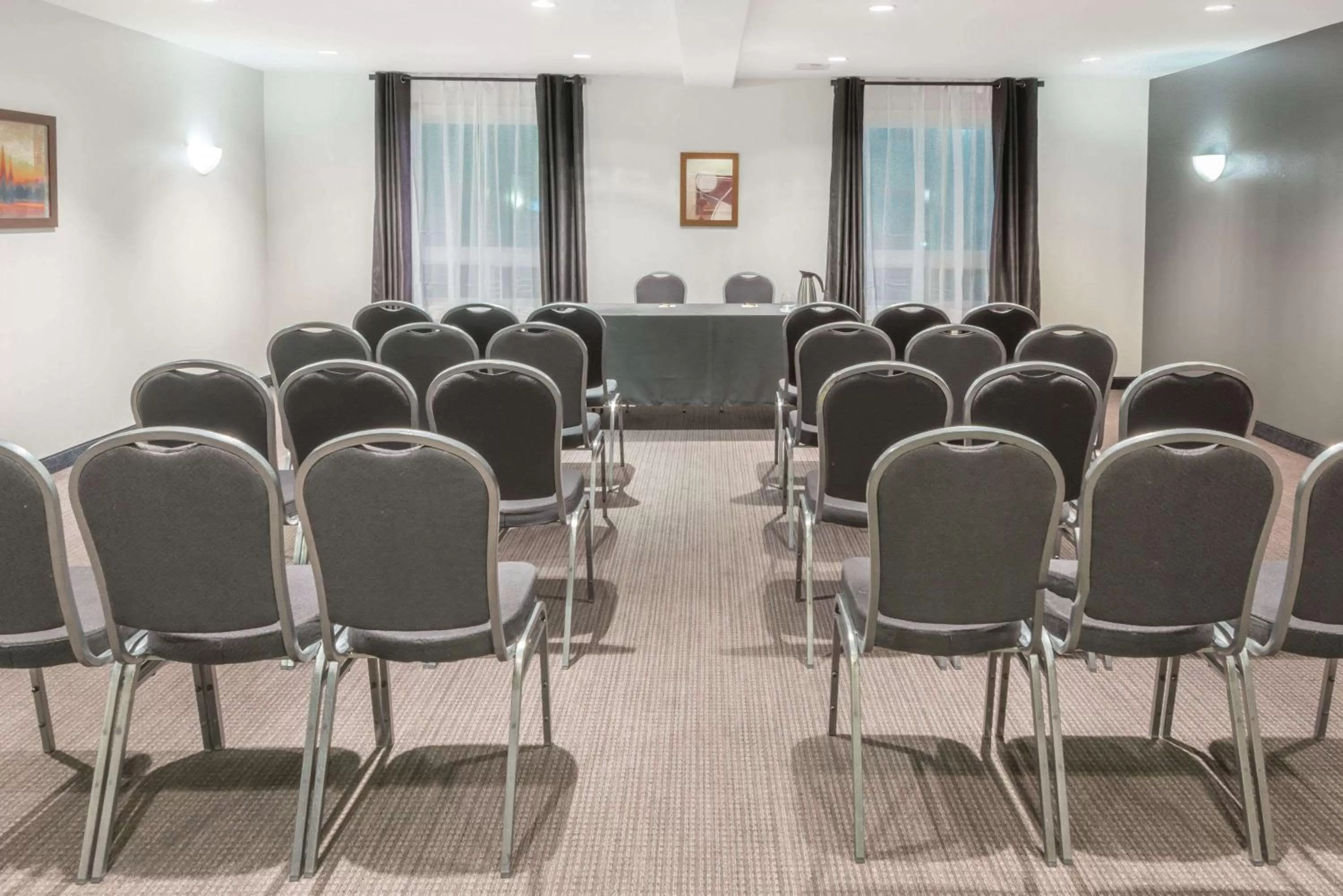 On site in Super 8 by Wyndham Quebec City