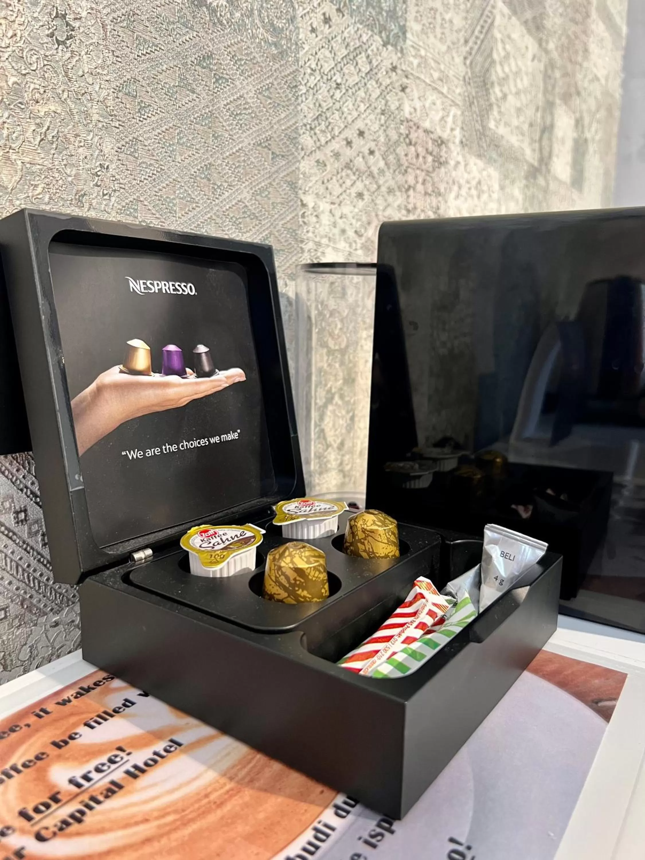 Coffee/tea facilities in Capital Hotel Garni