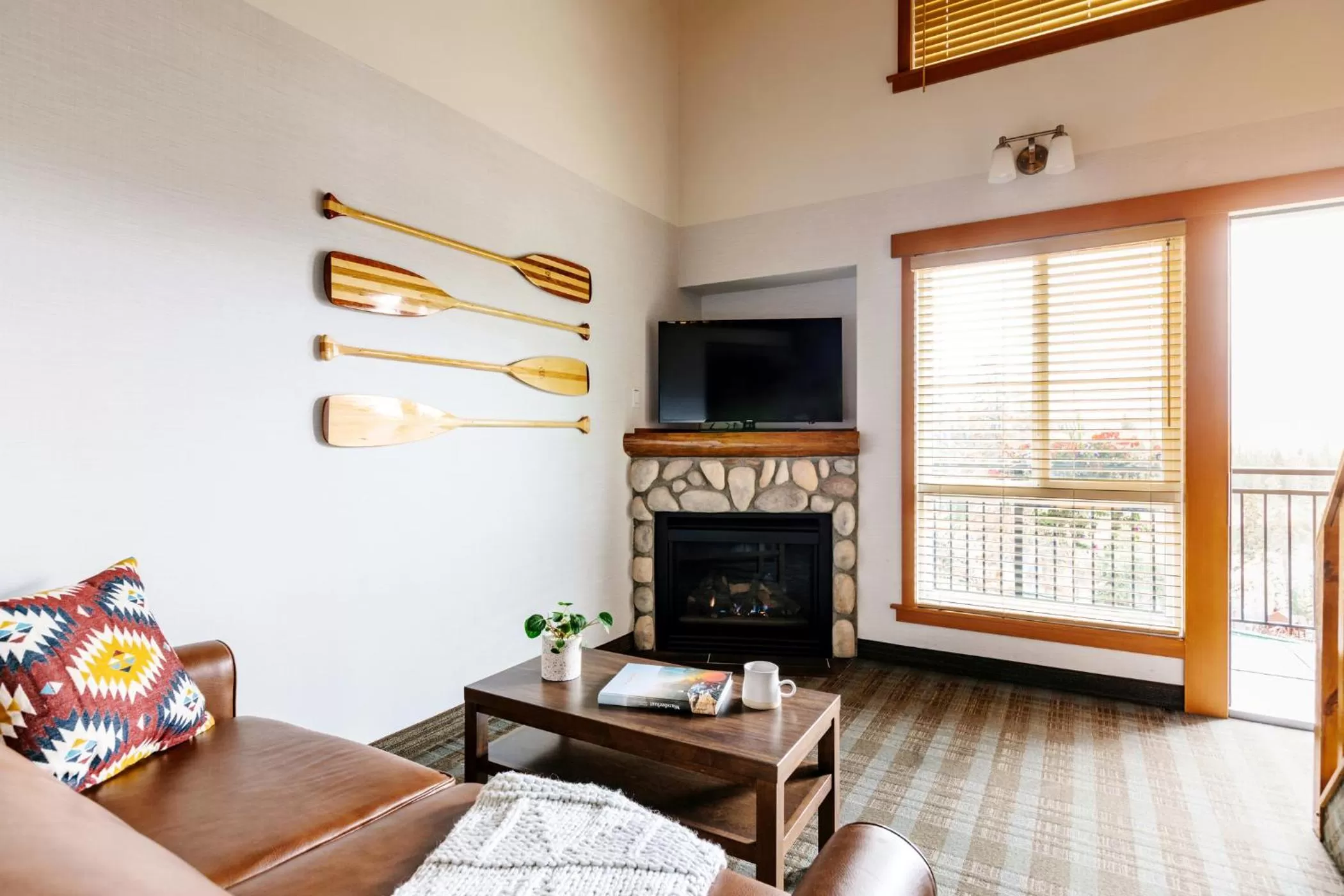 Living room in Pyramid Lake Lodge