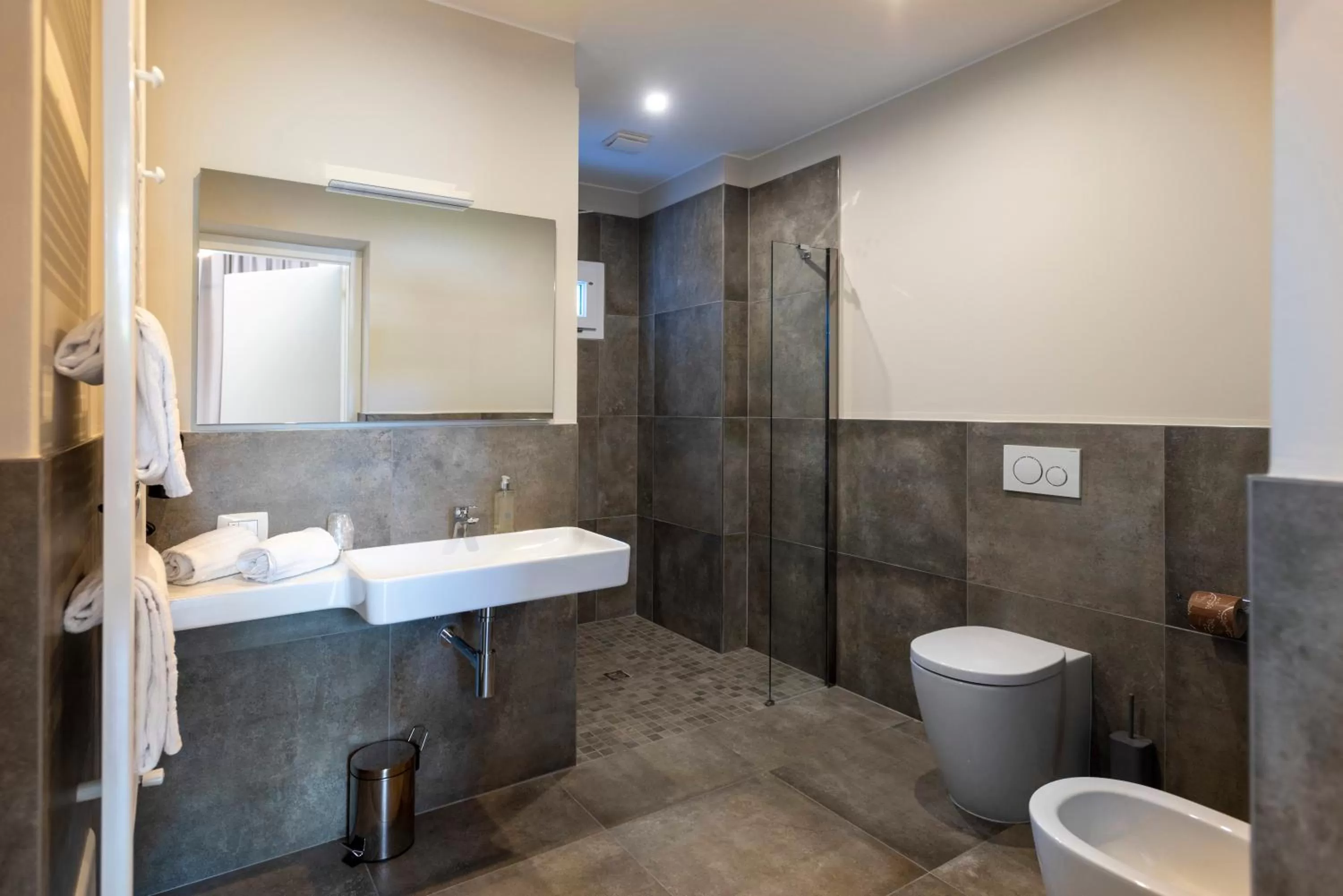 Shower in VILLA BERNASCONI