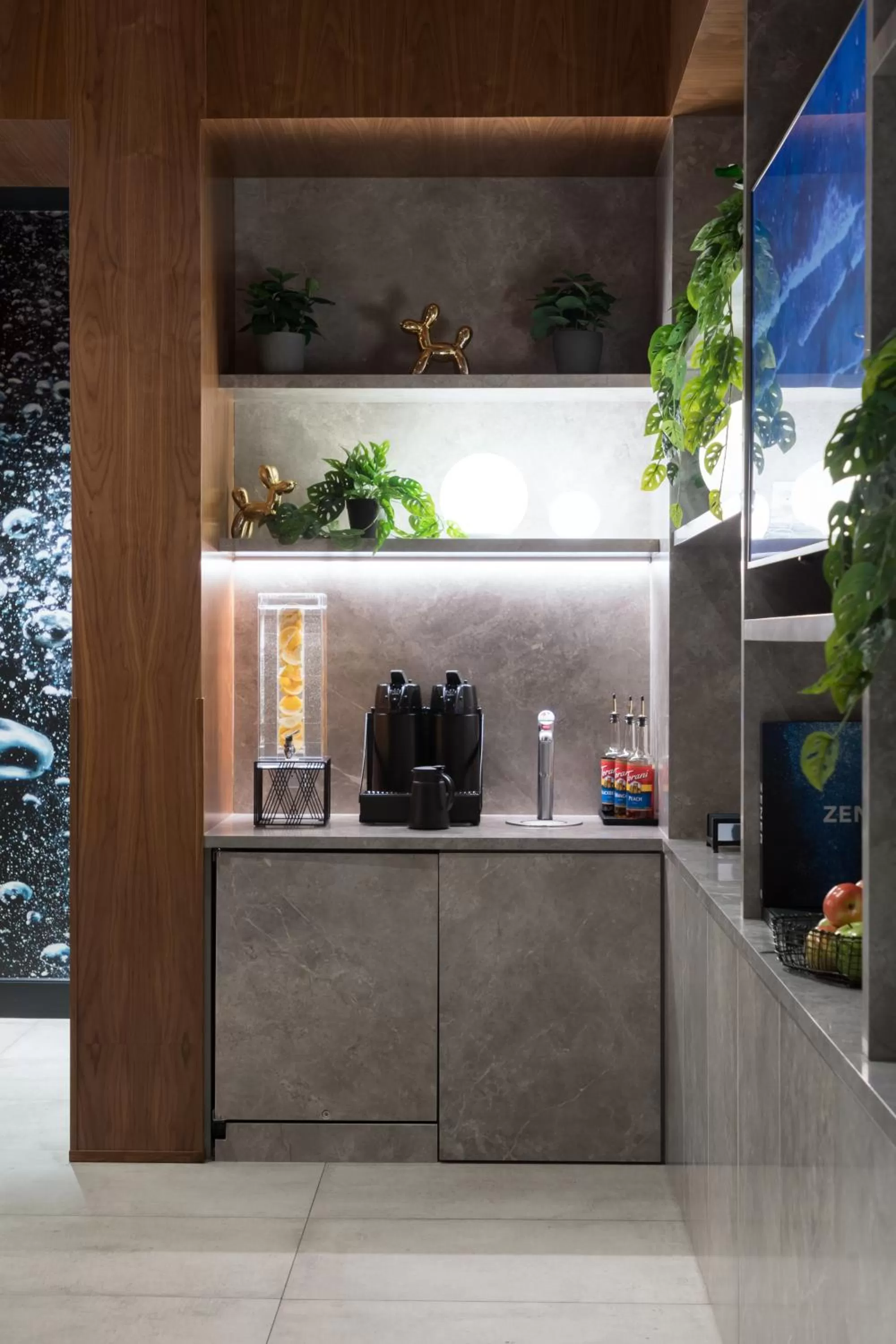 Lobby or reception in Hotel Stratford San Francisco - Handwritten Collection