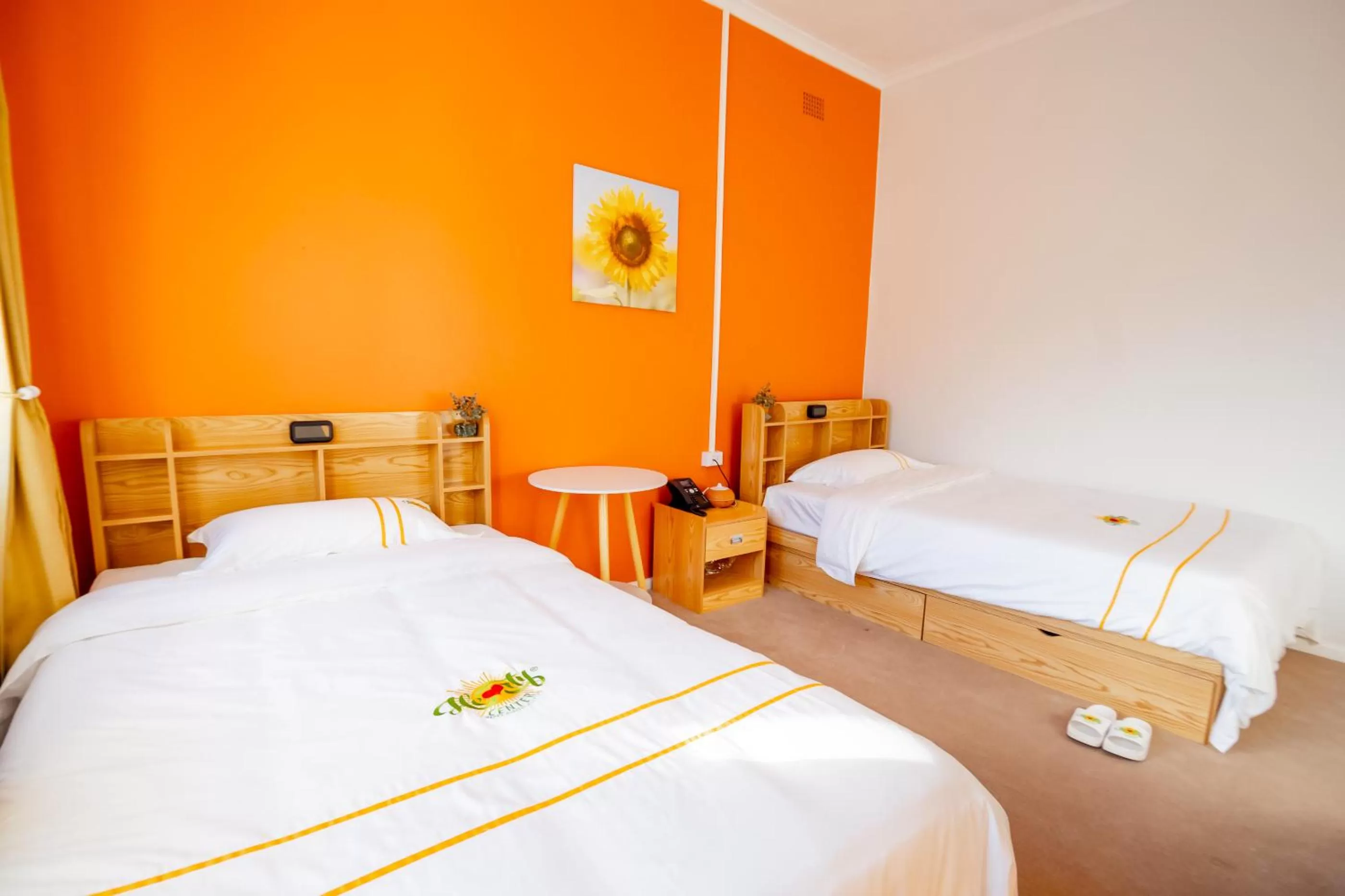 Bed in Hearty Center Motel