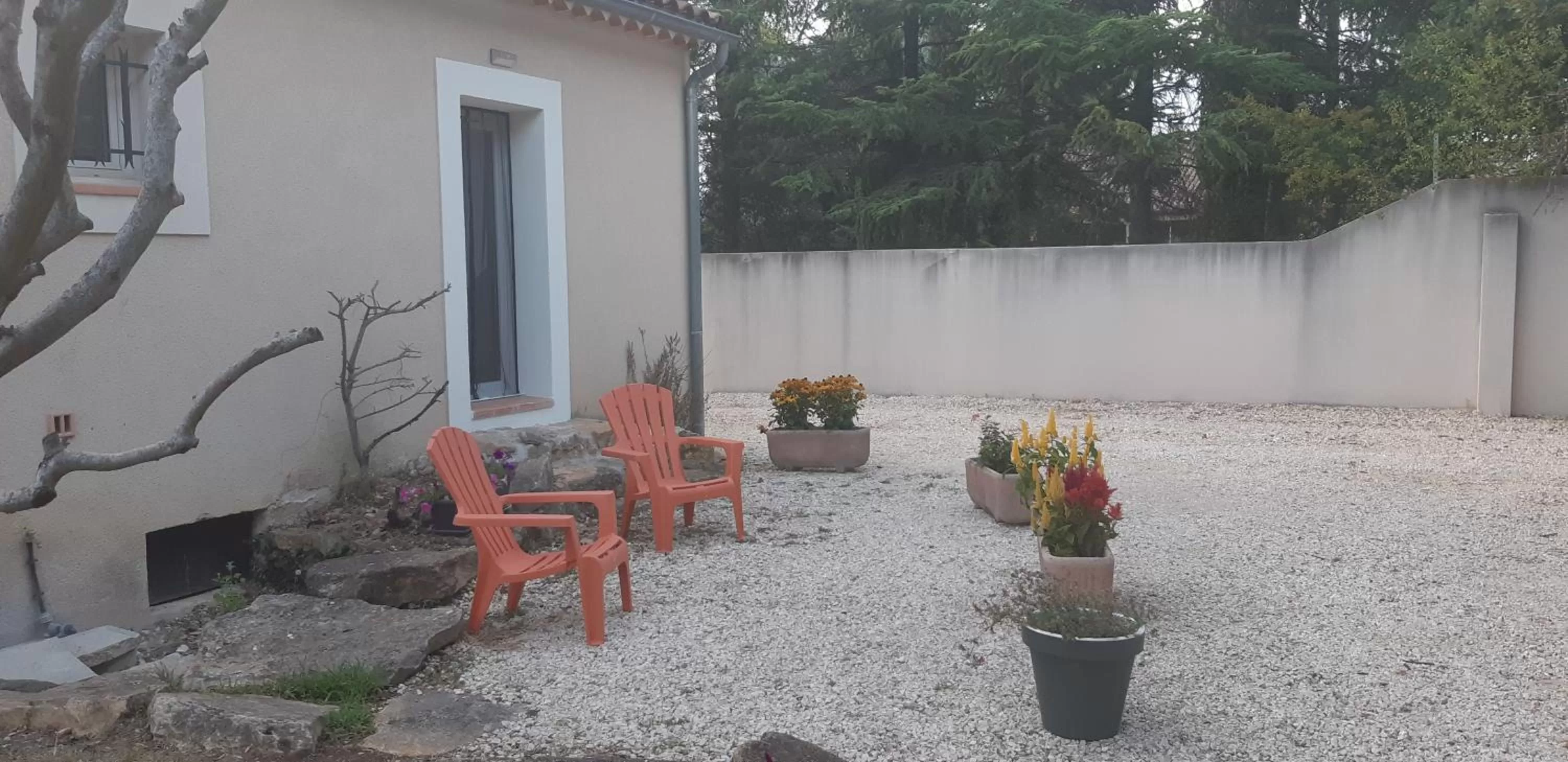 Patio in Maison d'Hôtes & Spa La Chêneraie-Provence Ventoux