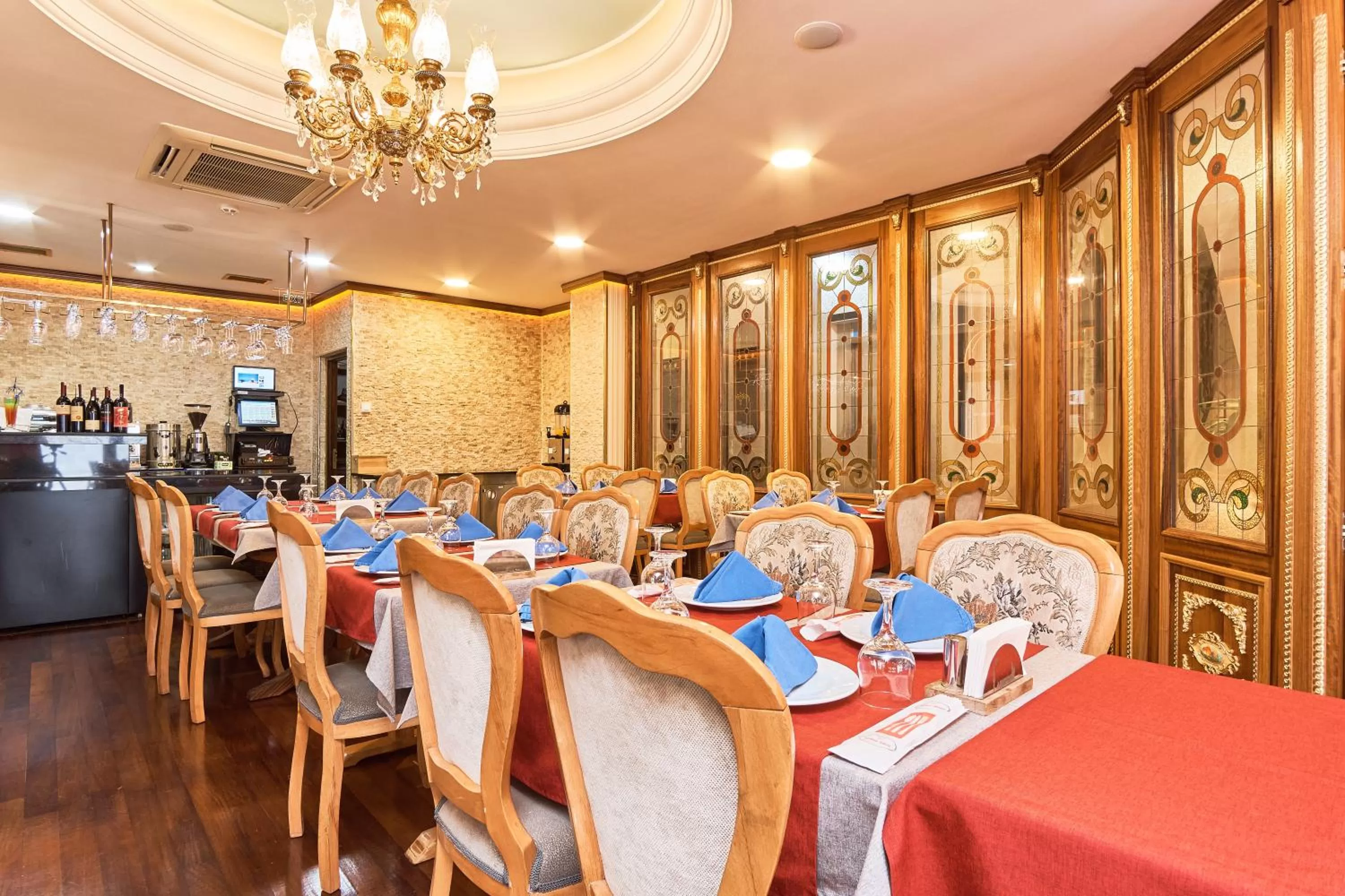 Restaurant/places to eat in Best Western Empire Palace Hotel & Spa