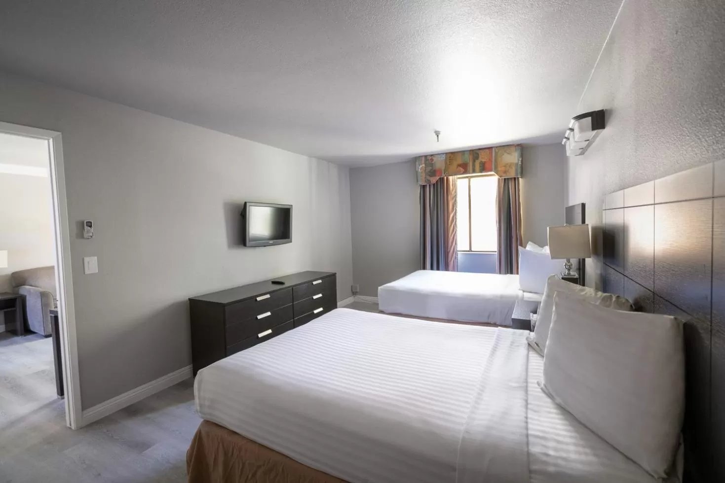 Bedroom, Bed in Alexis Park All Suite Resort