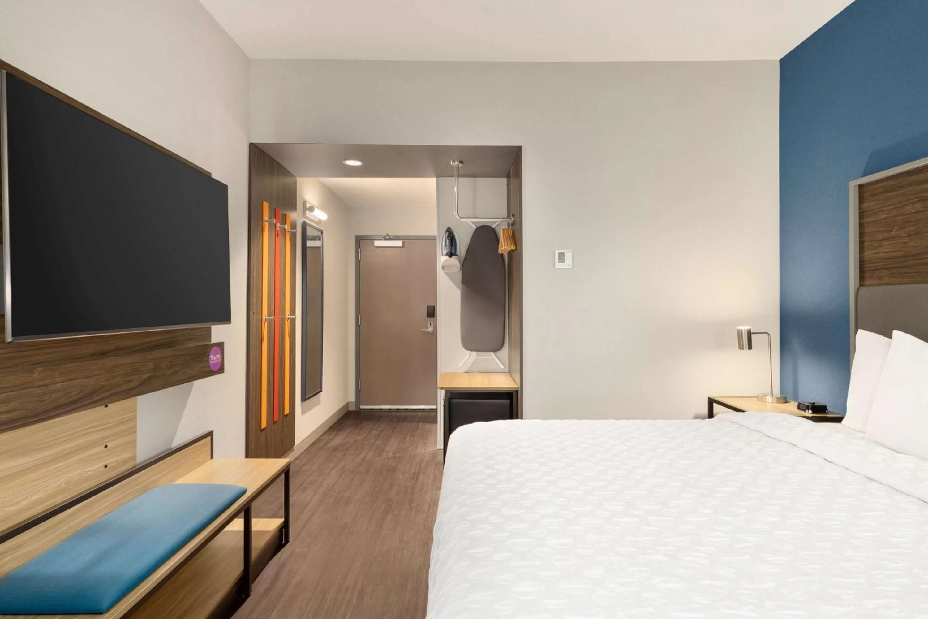 Bed in Tru By Hilton Ogden, Ut