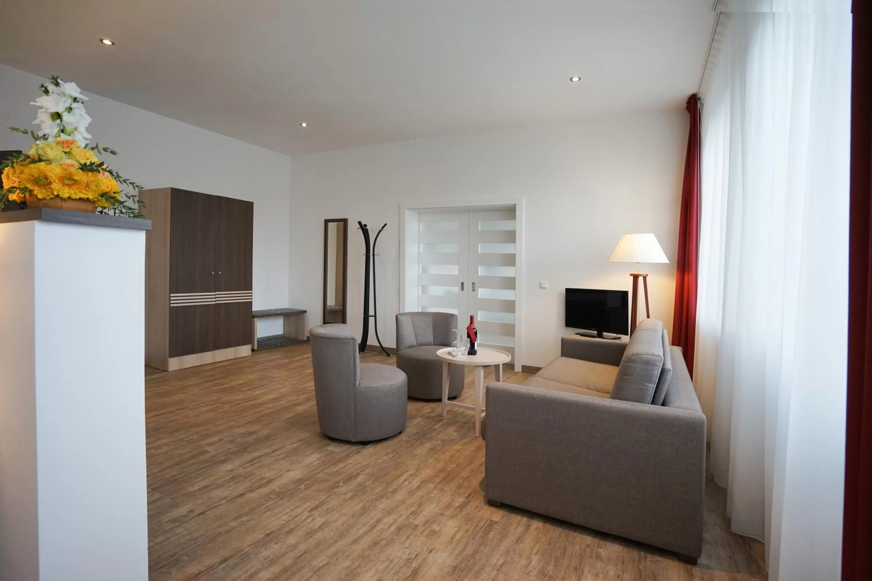 Seating area in Ruhr Inn Hotel