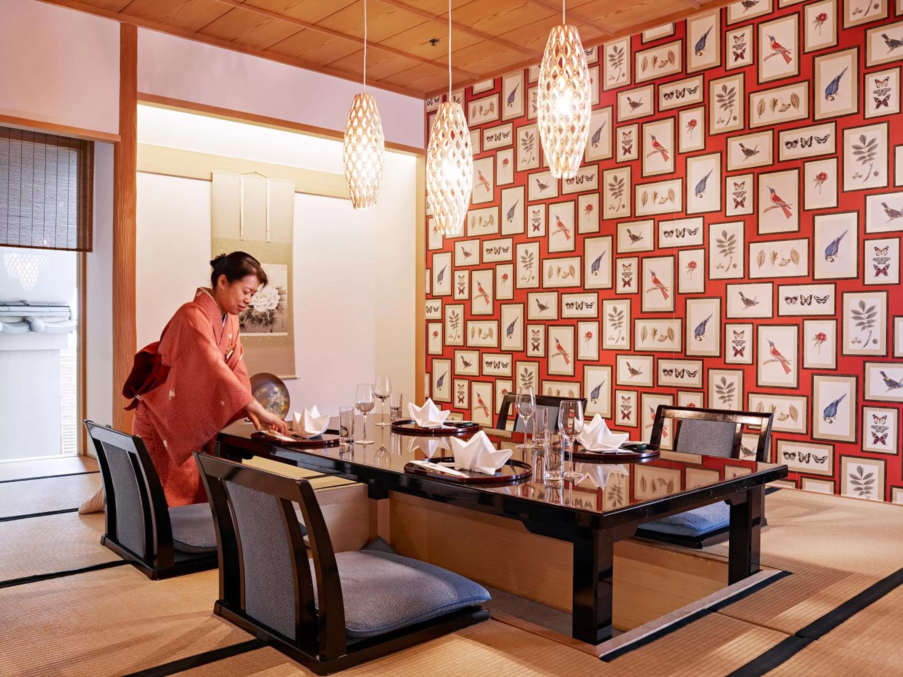 Restaurant/places to eat in Grand Hotel Wien