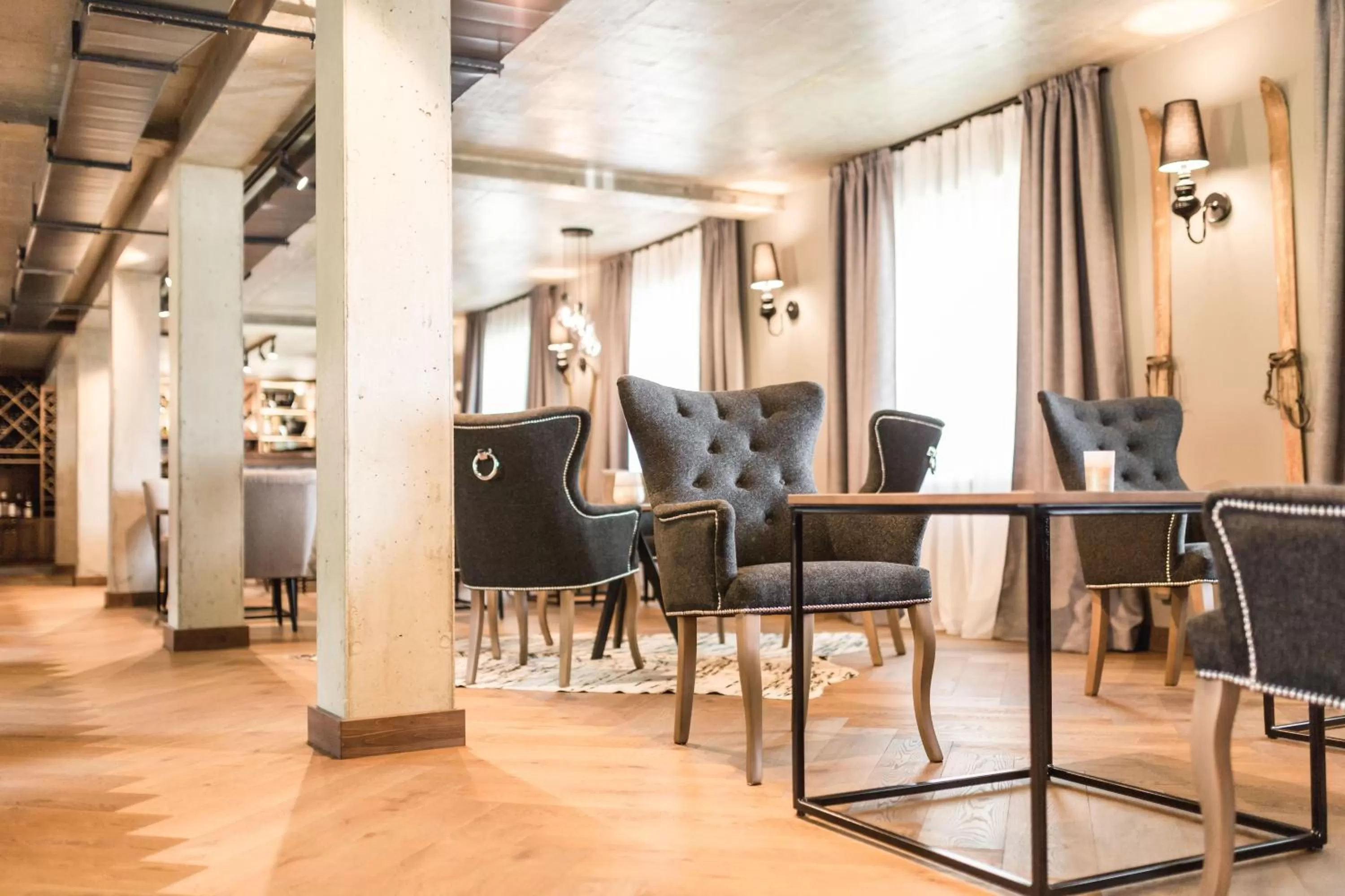 Lounge or bar in ARIETES MARMONT Resort