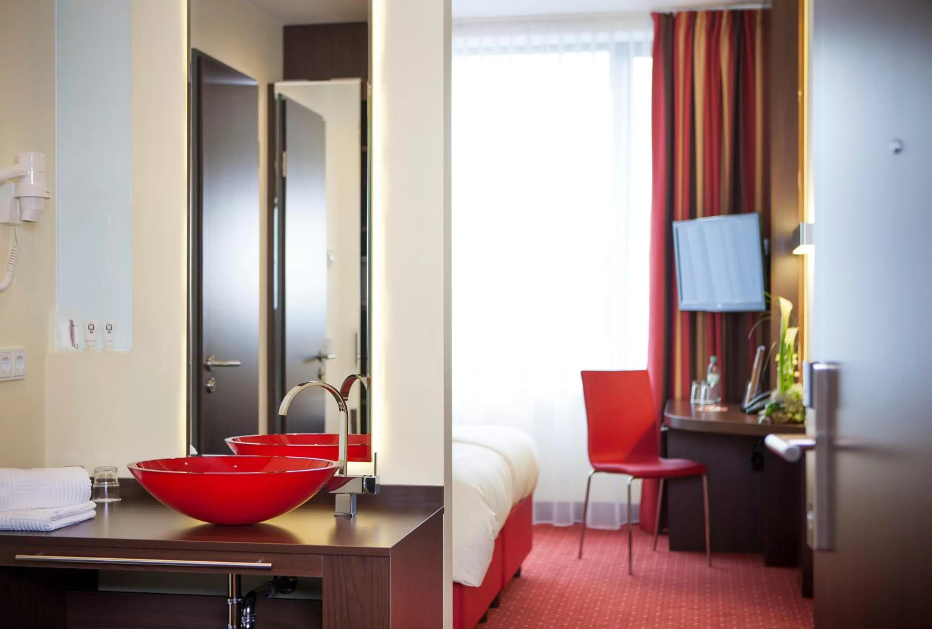 Photo of the whole room in Best Western Plus Plaza Berlin Kurfürstendamm