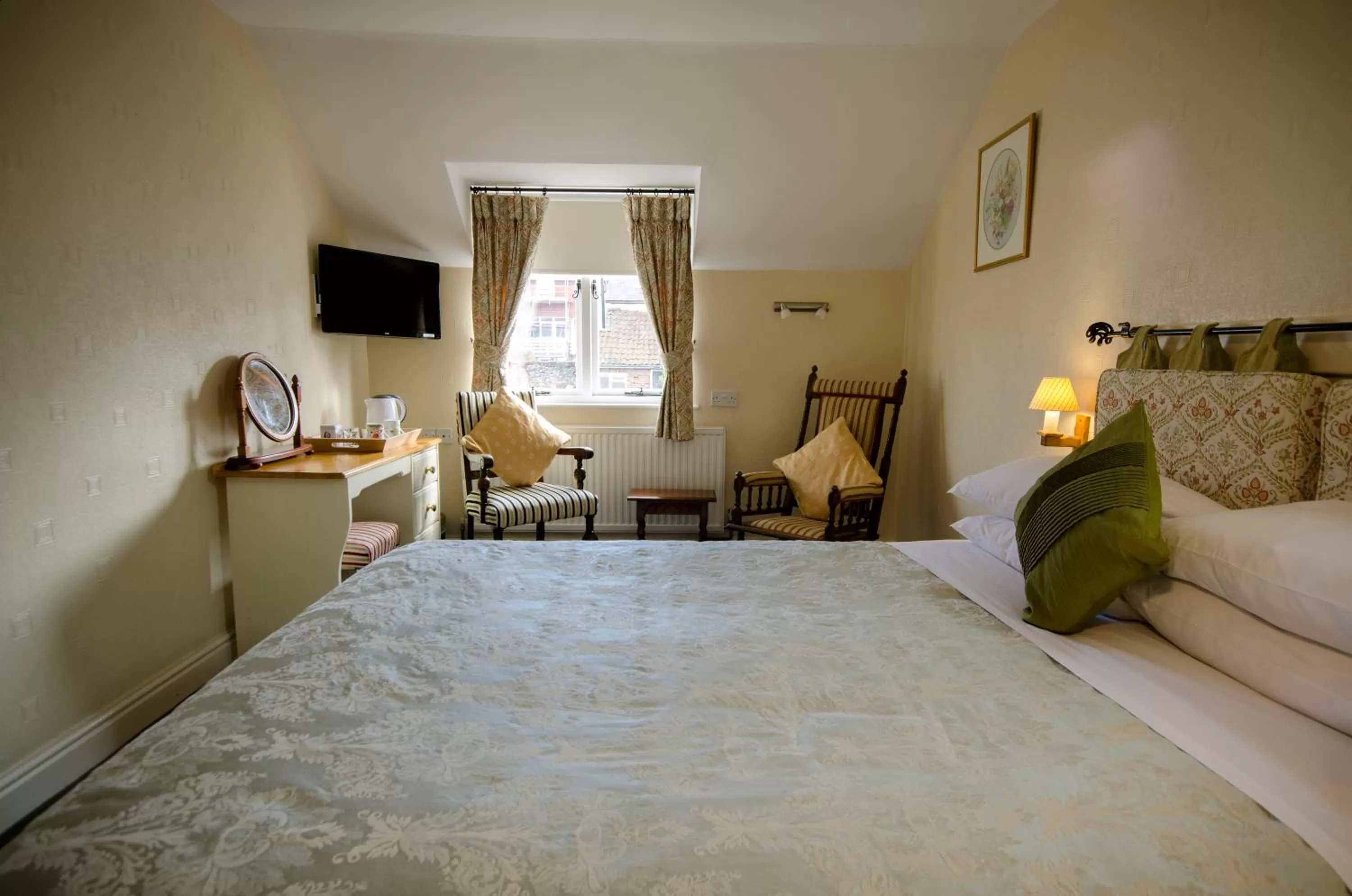 Classic Double Room in The Abbey Hotel & Apartments