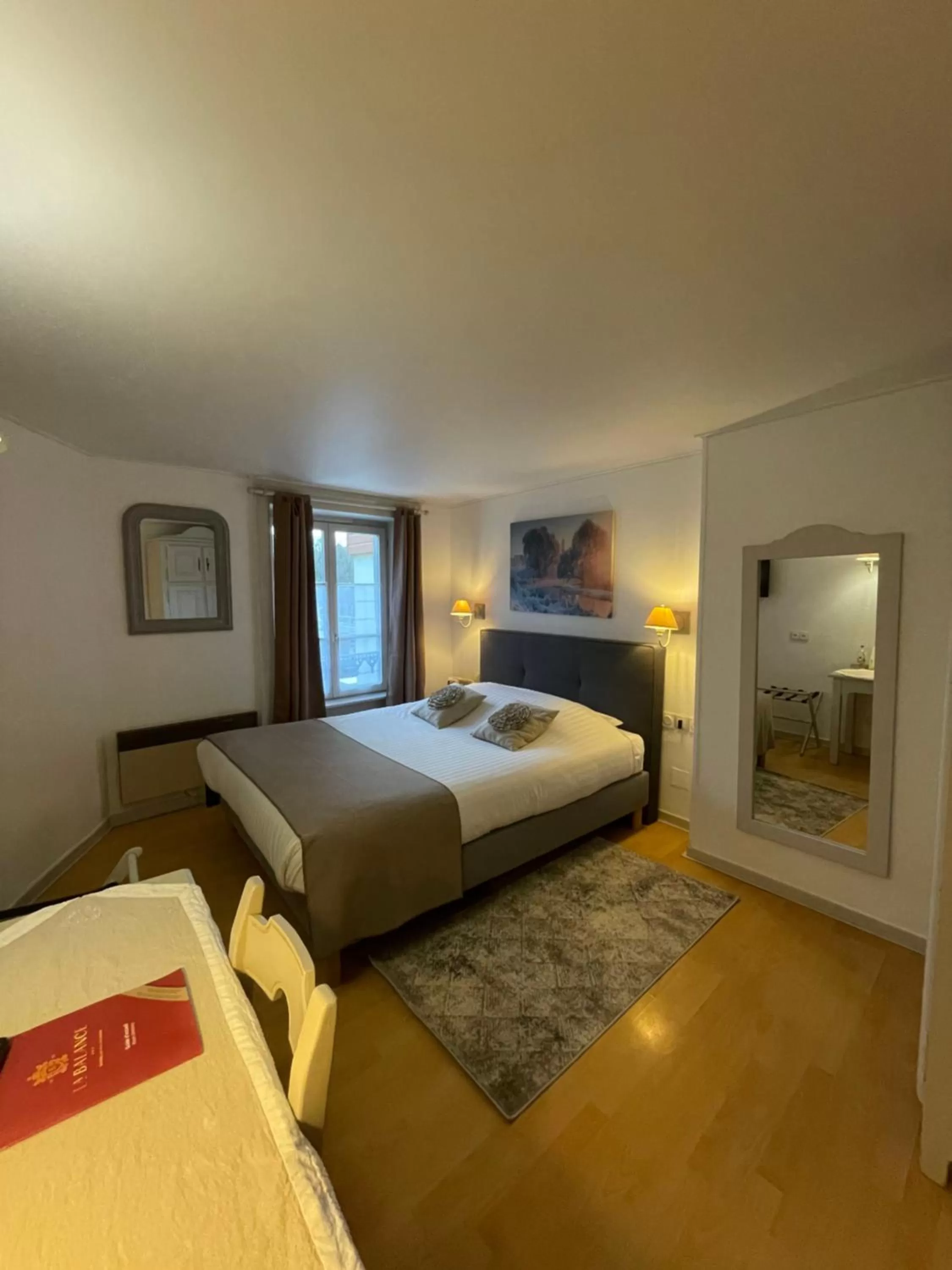 Bedroom, Bed in The Originals Boutique, Hôtel de la Balance, Montbéliard