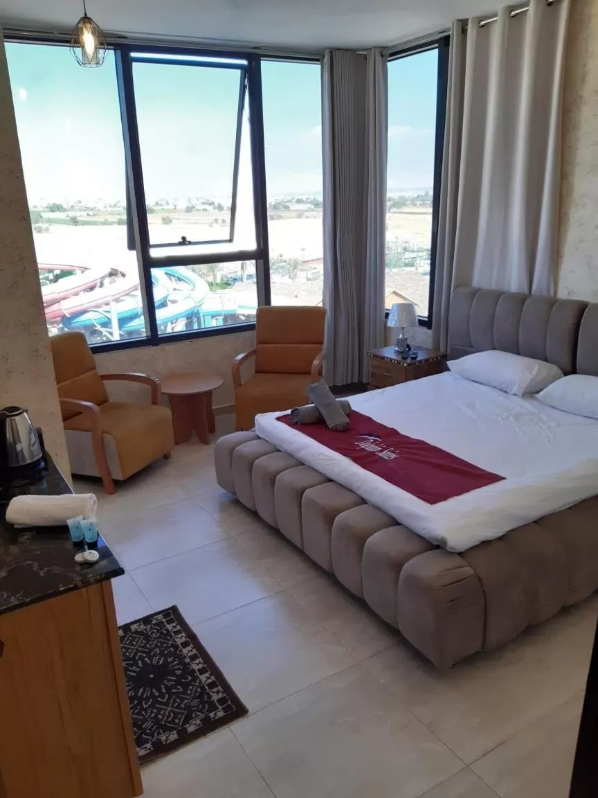 Dolphin Suites Hotel