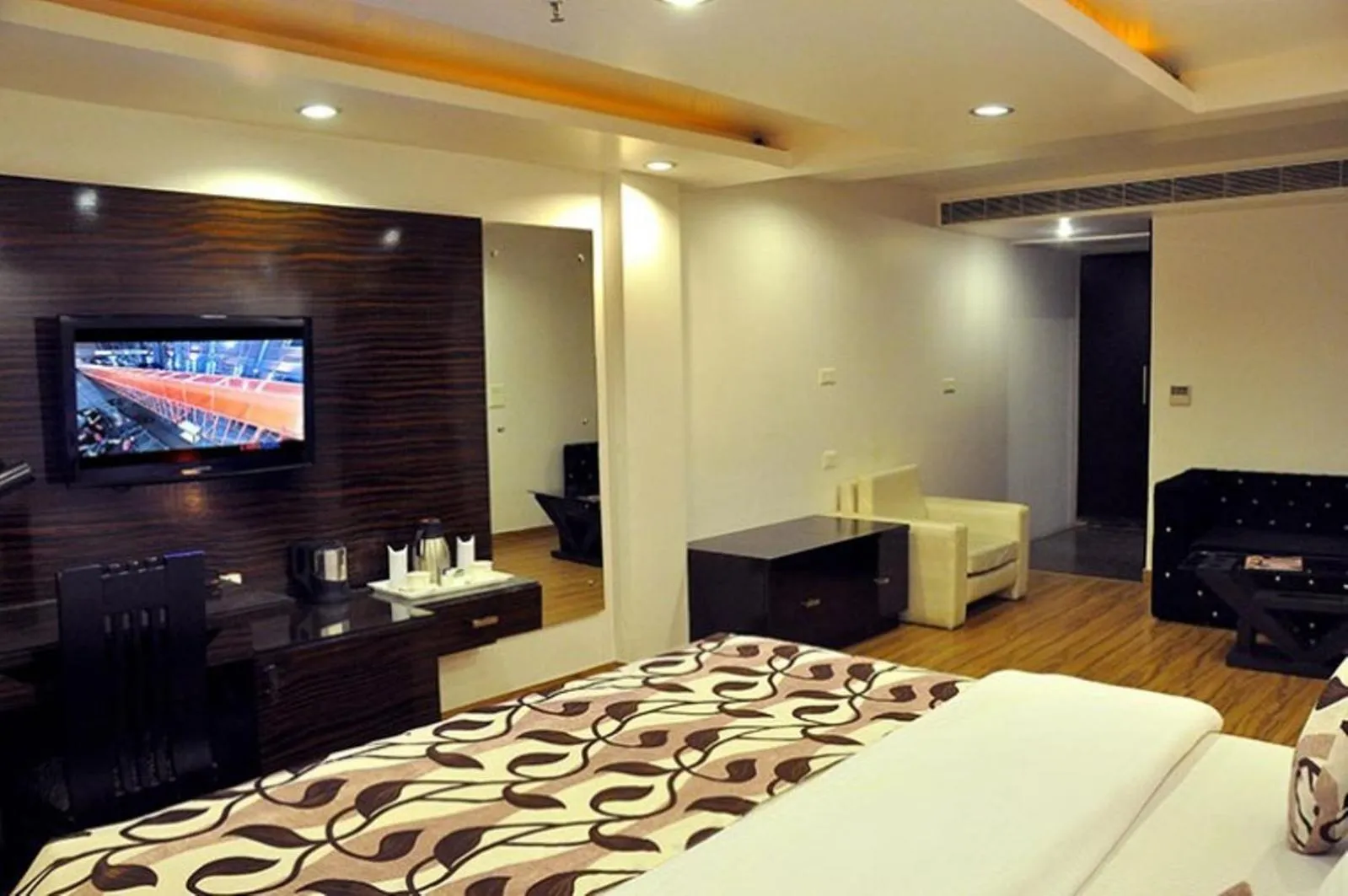 Bed in Hotel Elegance