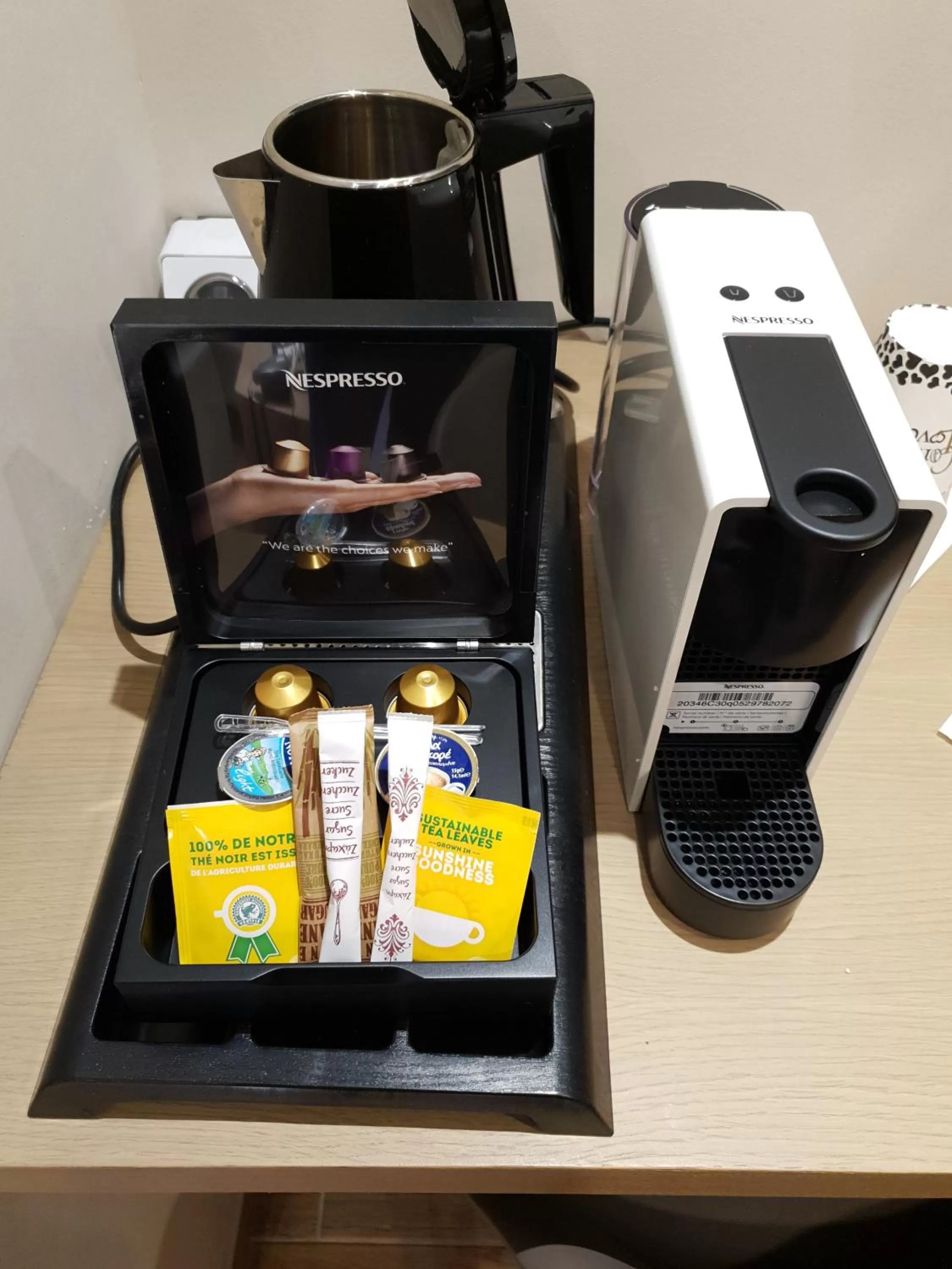 Coffee/tea facilities in Athens Lights