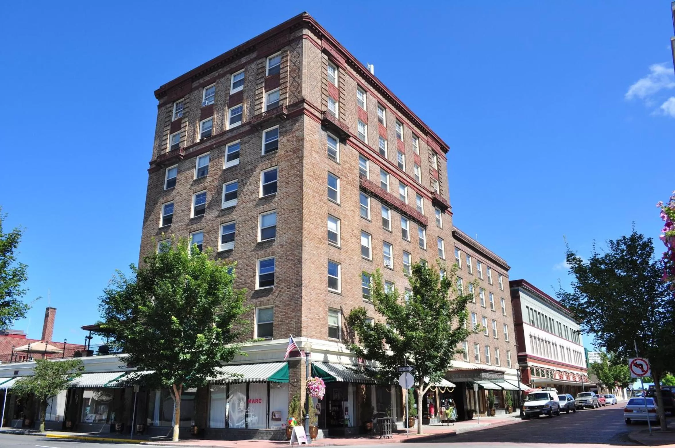 Area and facilities in Peppermill Empress Inn