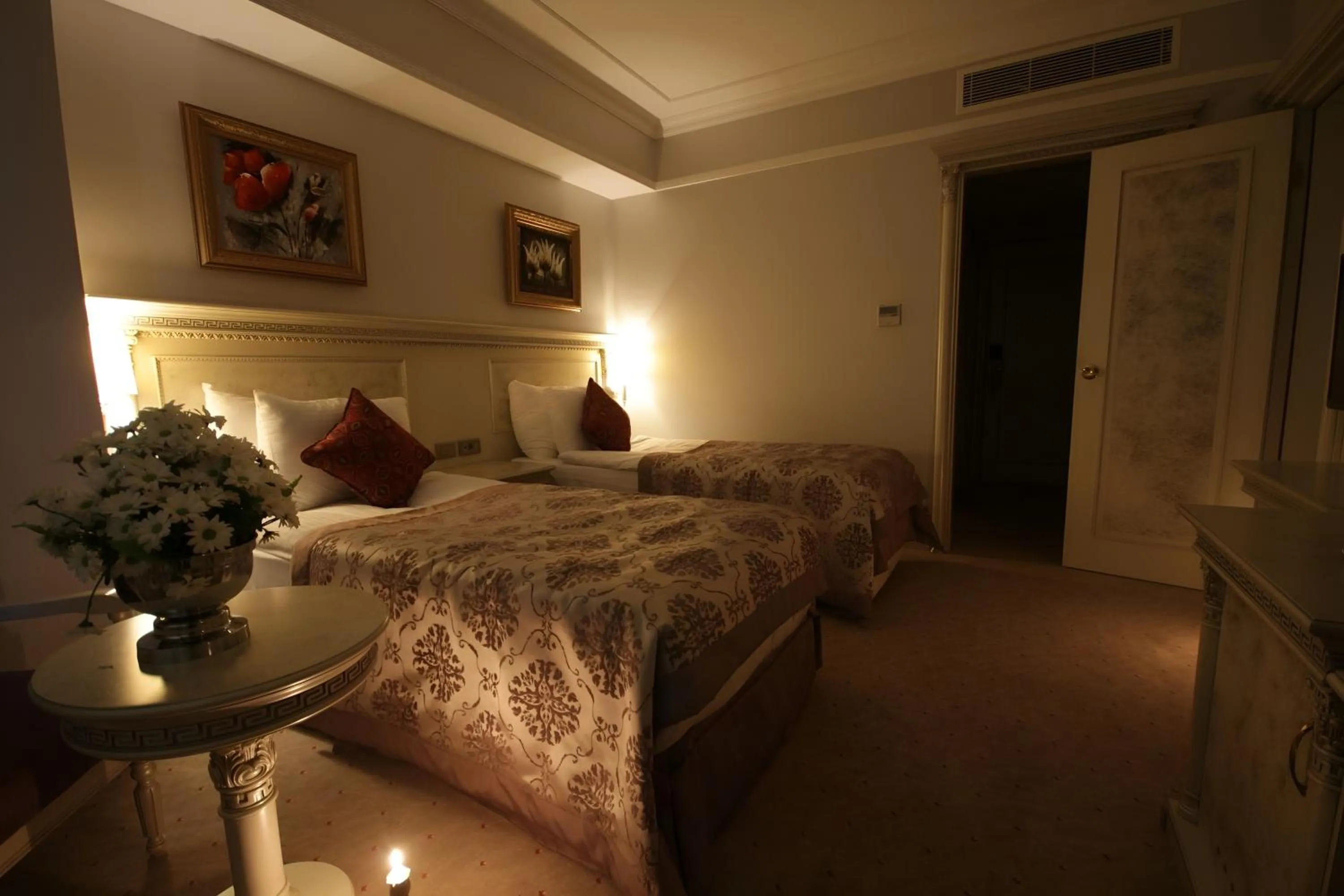 Photo of the whole room, Bed in Demir Hotel