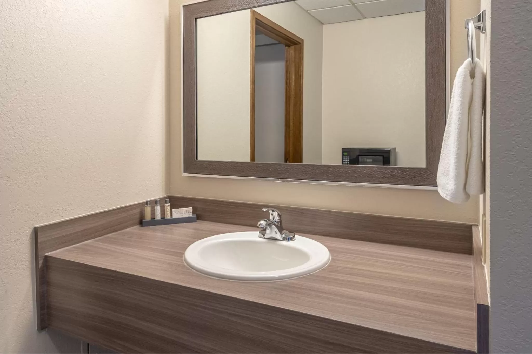 Bathroom in El Rancho Hotel