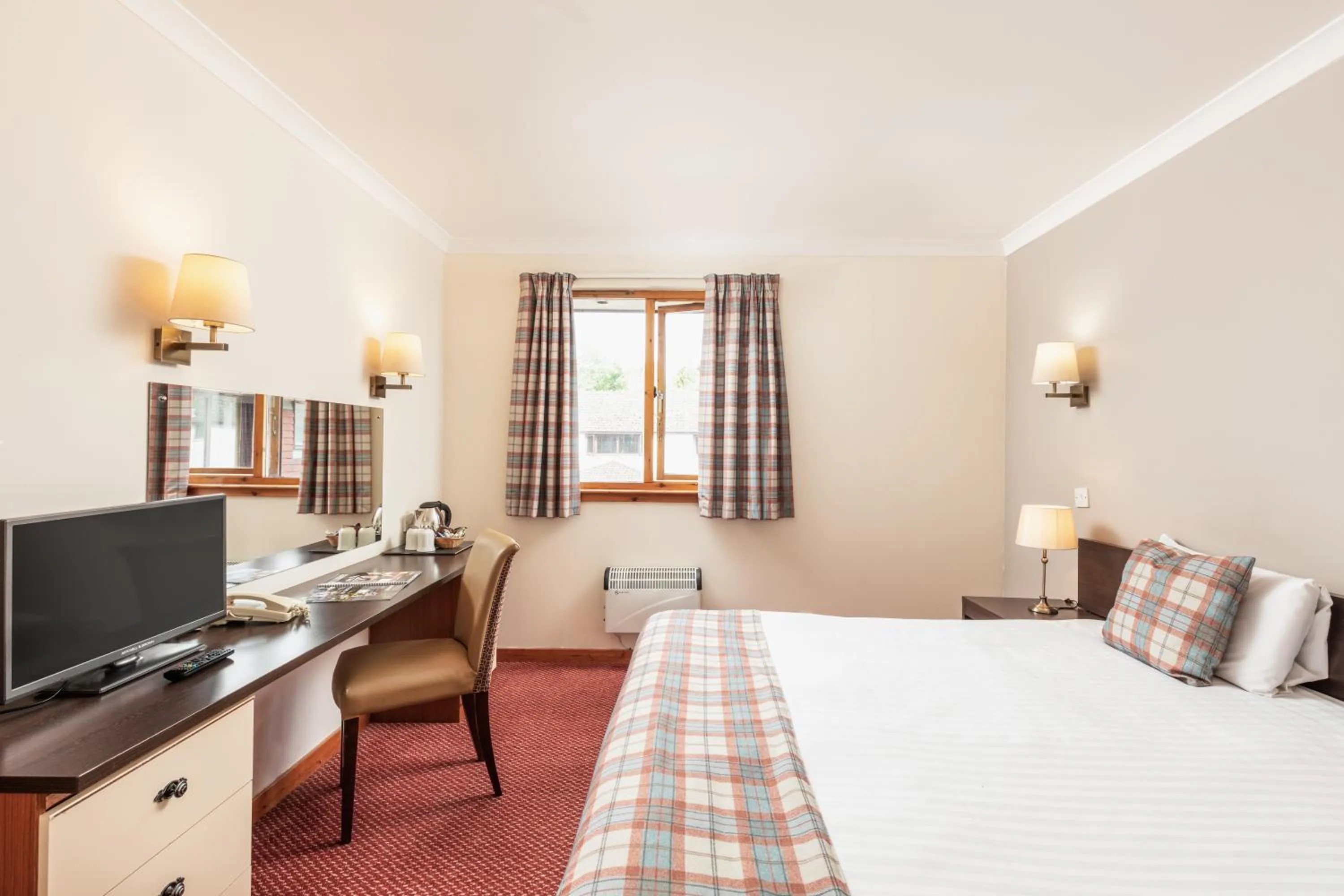 Bedroom, Bed in Highlander Hotel ‘A Bespoke Hotel’