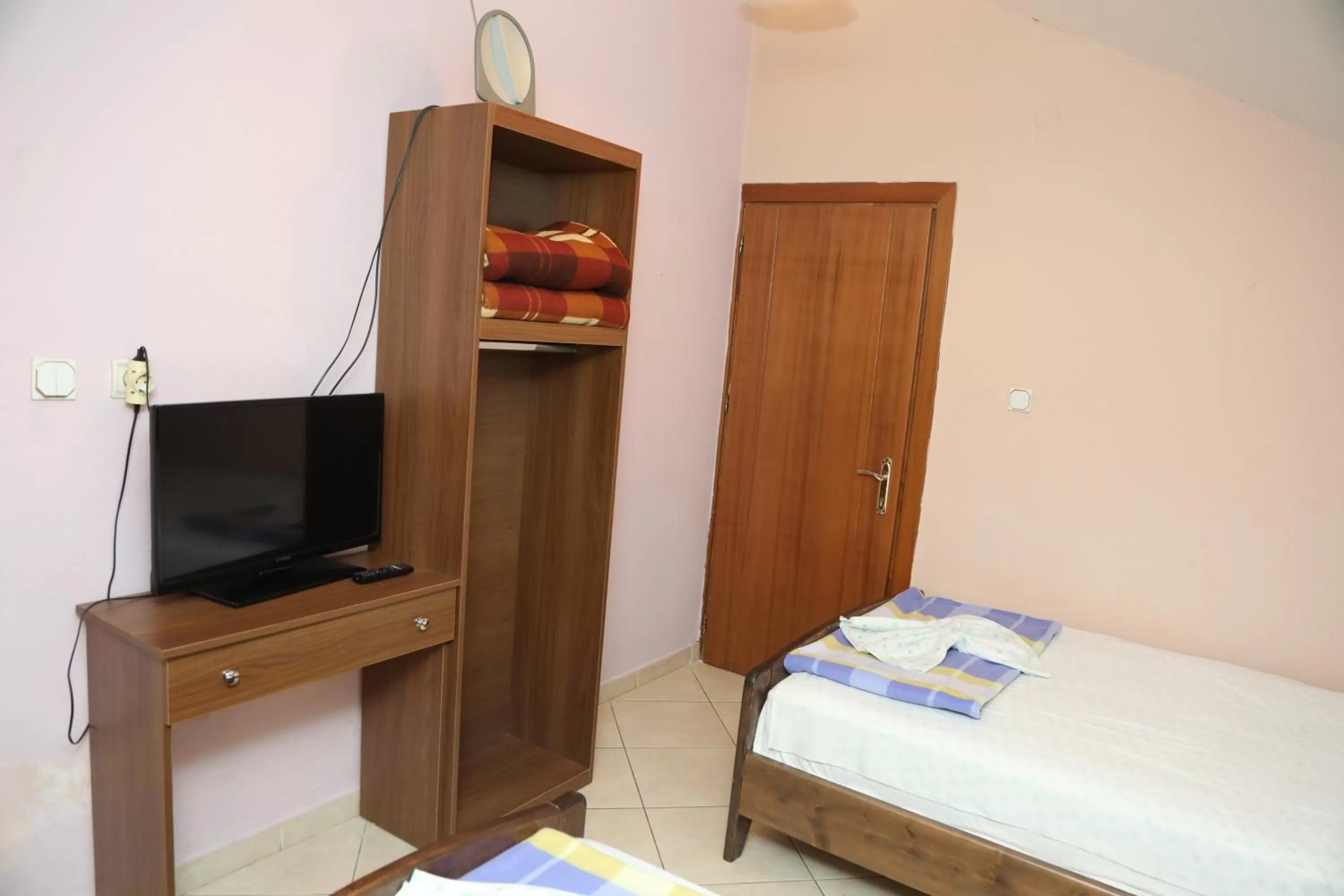 Bed in Hotel Villa Kabashi