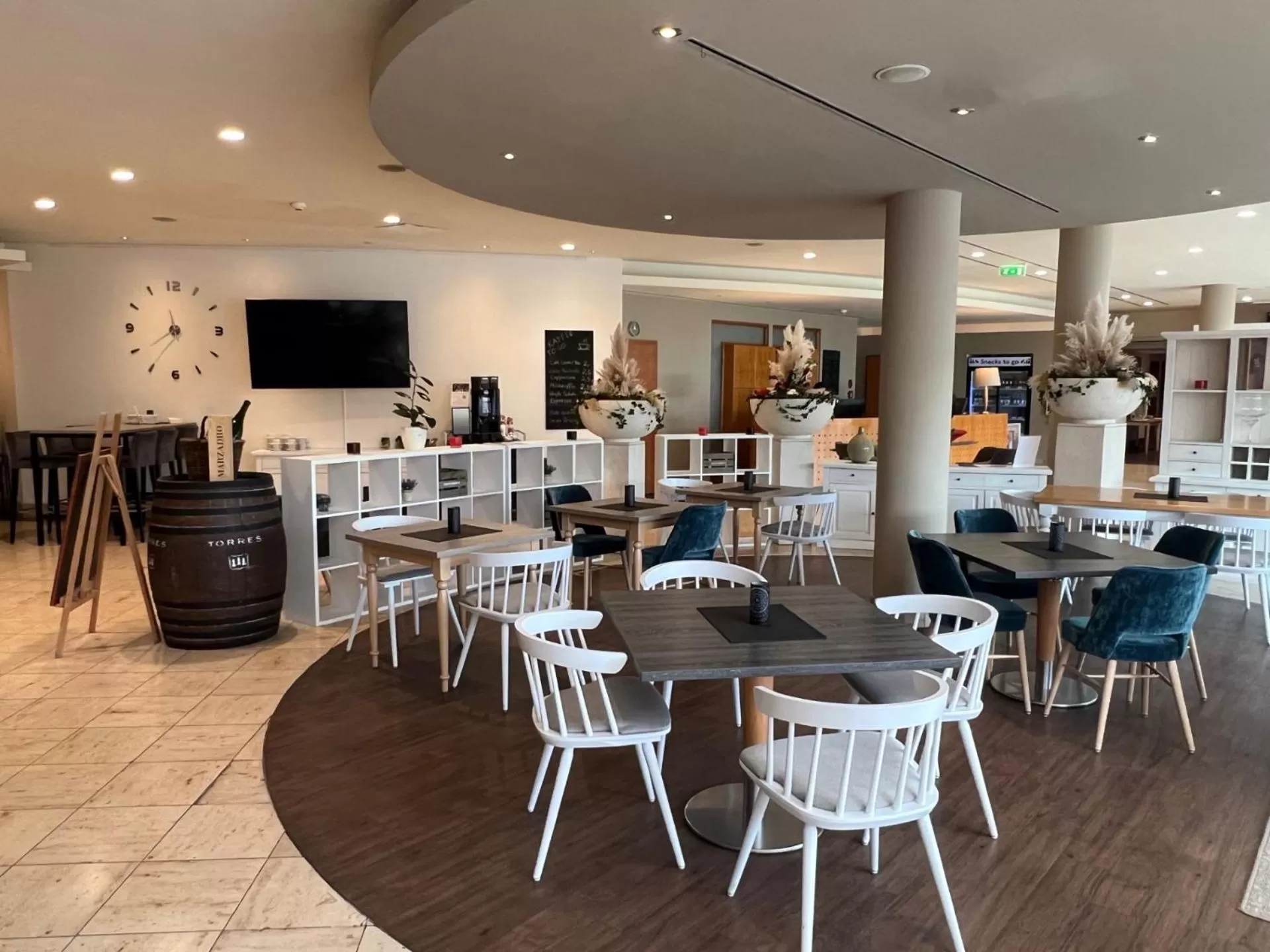 Lobby or reception in Vienna House by Wyndham Baltic Stralsund